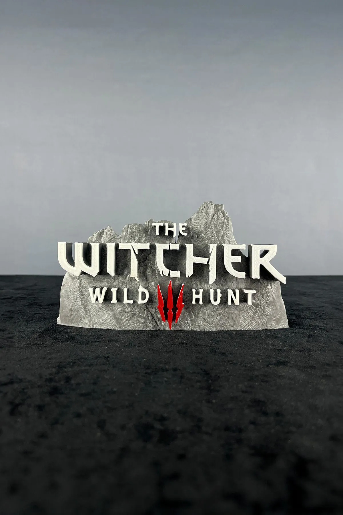 The Witcher 3: Wild Hunt Gri Beyaz Figür - Koleksiyon İçin Özel Parça