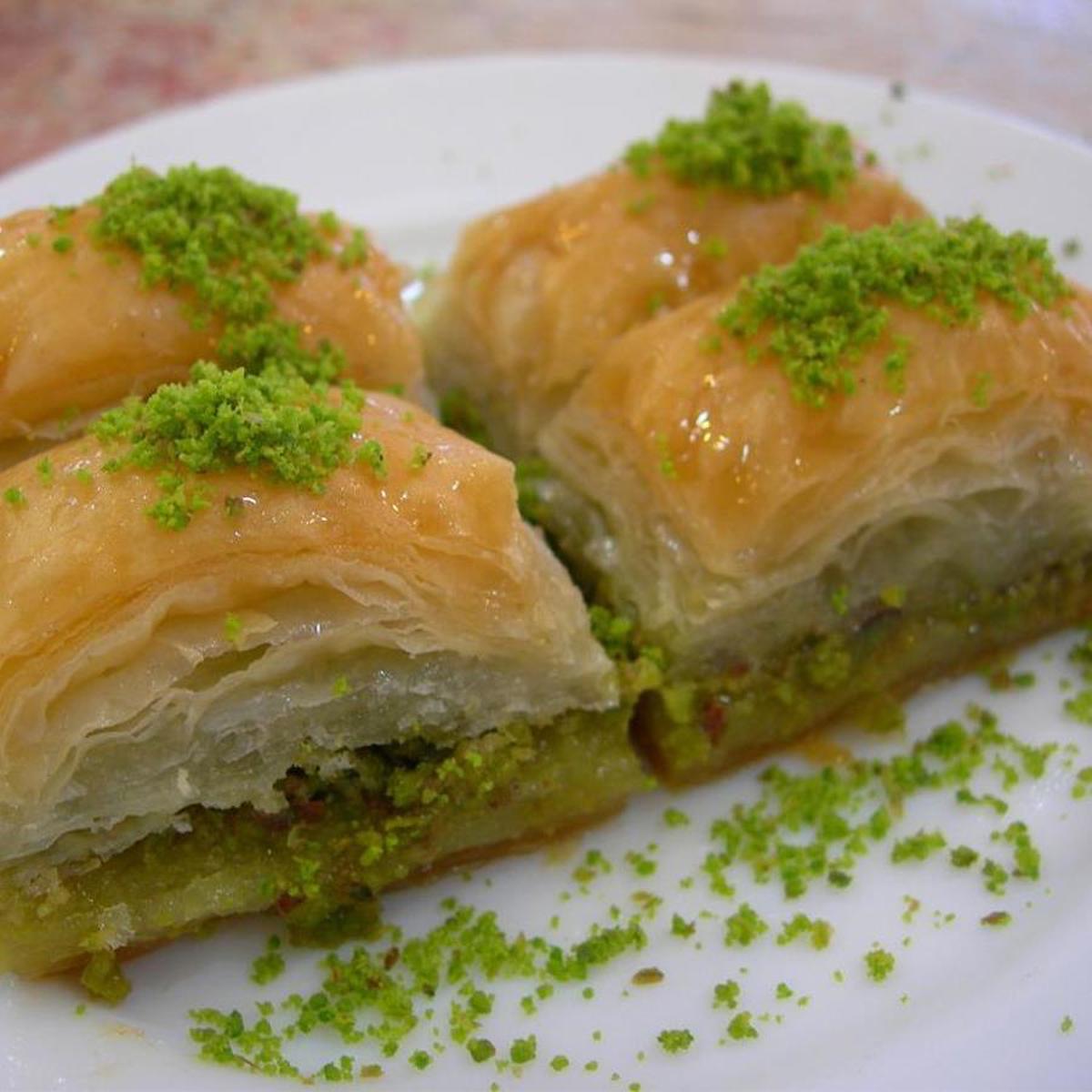 Antep Fıstıklı Özel Baklava