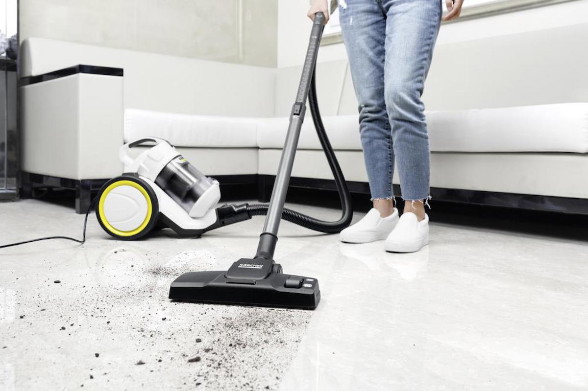 Karcher VC 3 700 W Toz Torbasız Süpürge