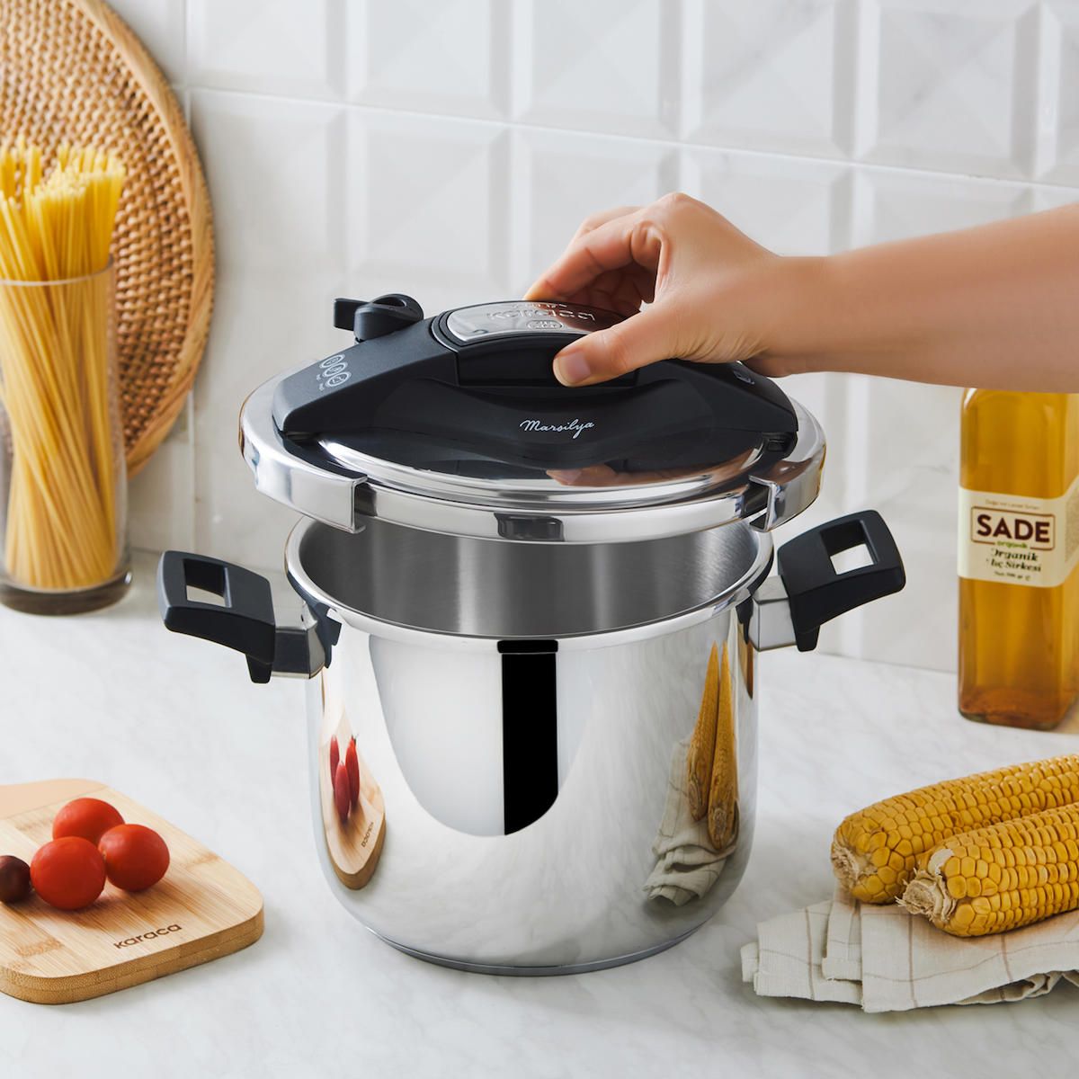 Karaca Marsilya Indüksiyon Tabanlı Düdüklü Tencere 7 Litre