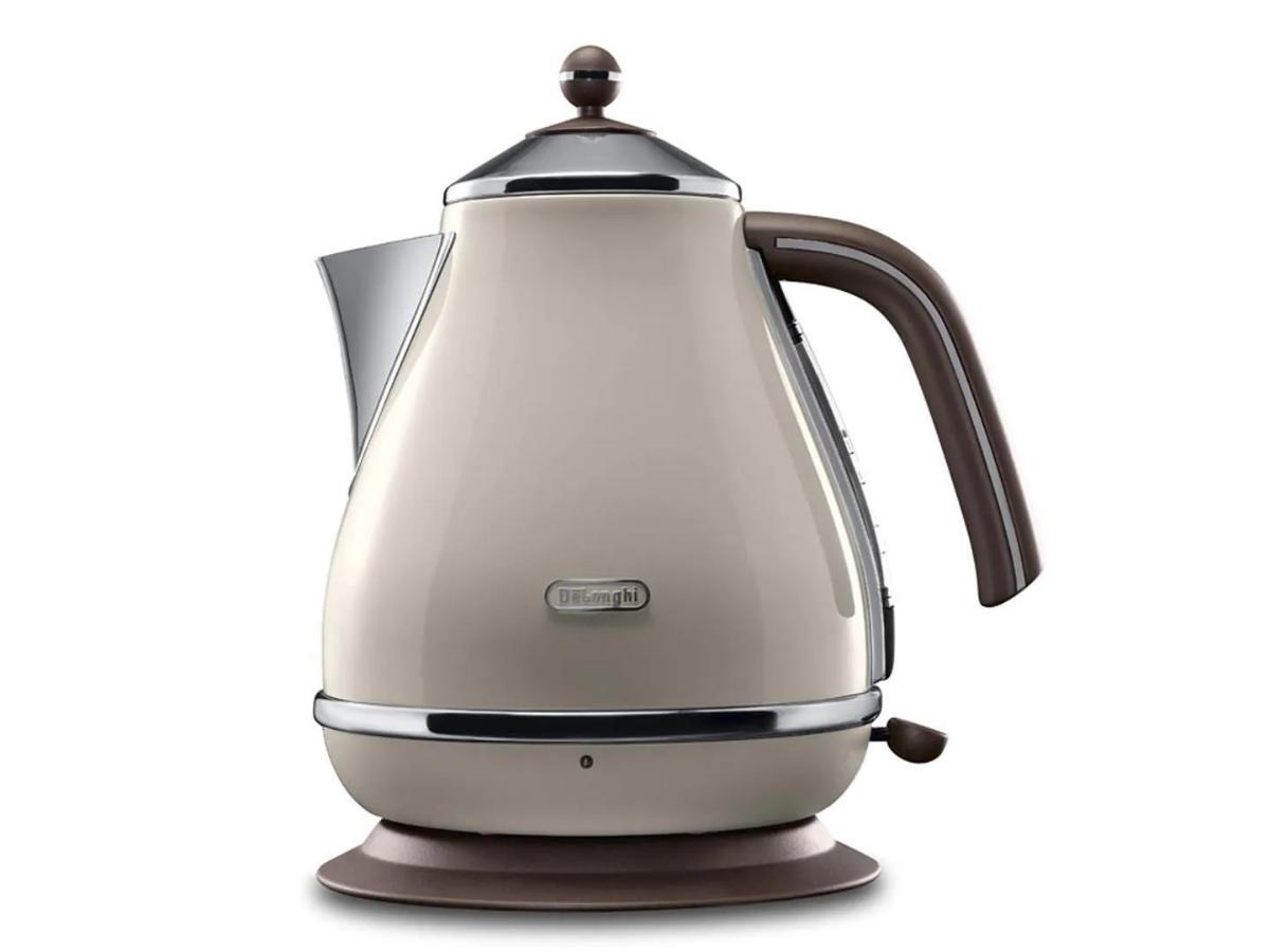 Delonghi KBJ2001.BK Işıklı Çelik 1.7 Lt Kettle