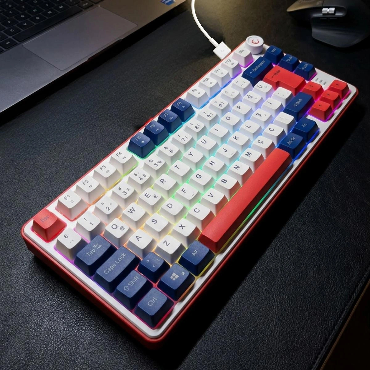 Clicky 75 Üç Renkli Mekanik Hisli RGB Türkçe Q Membrane Oyuncu Klavyesi