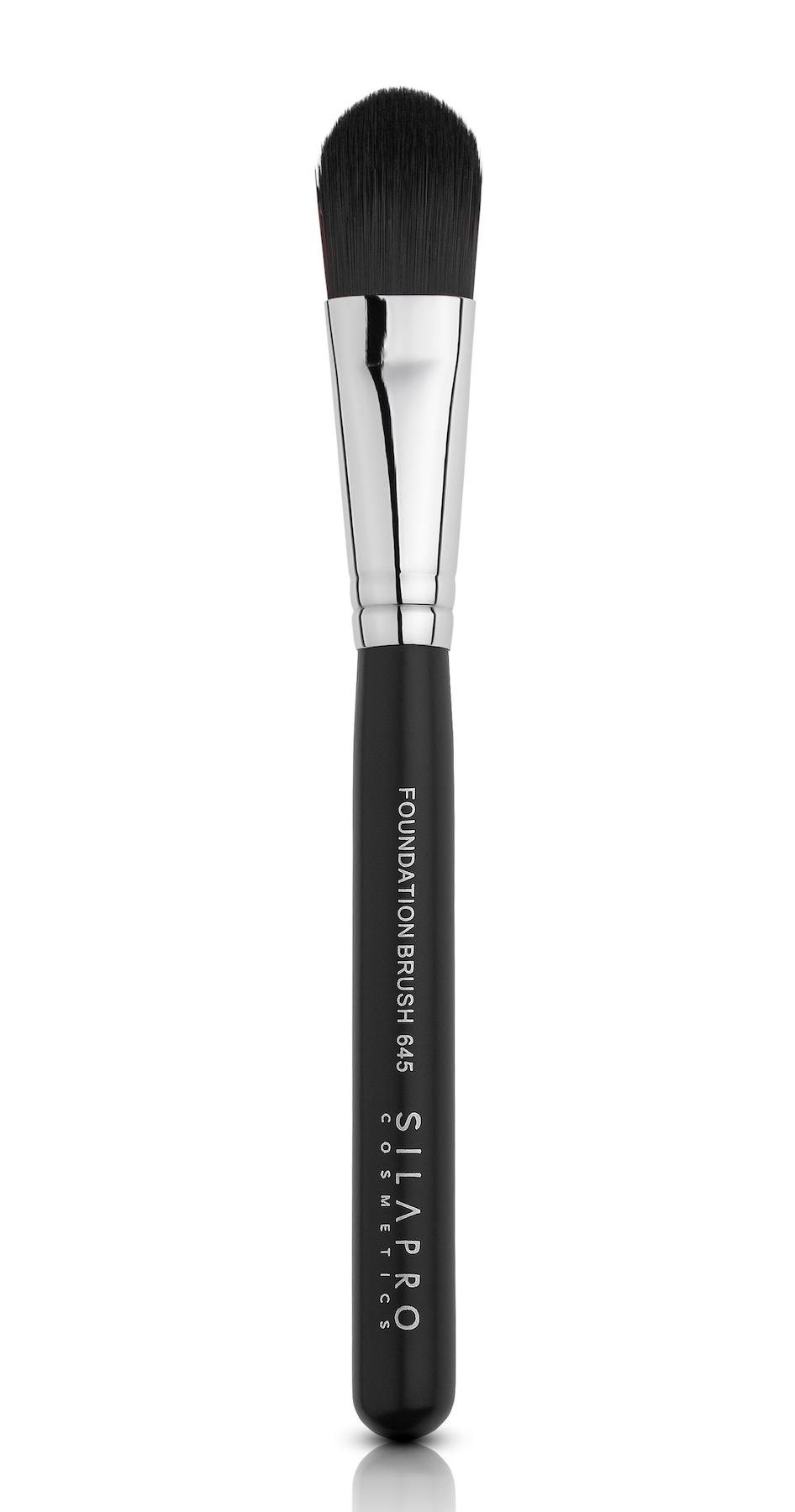 FOUNDATION BRUSH  645