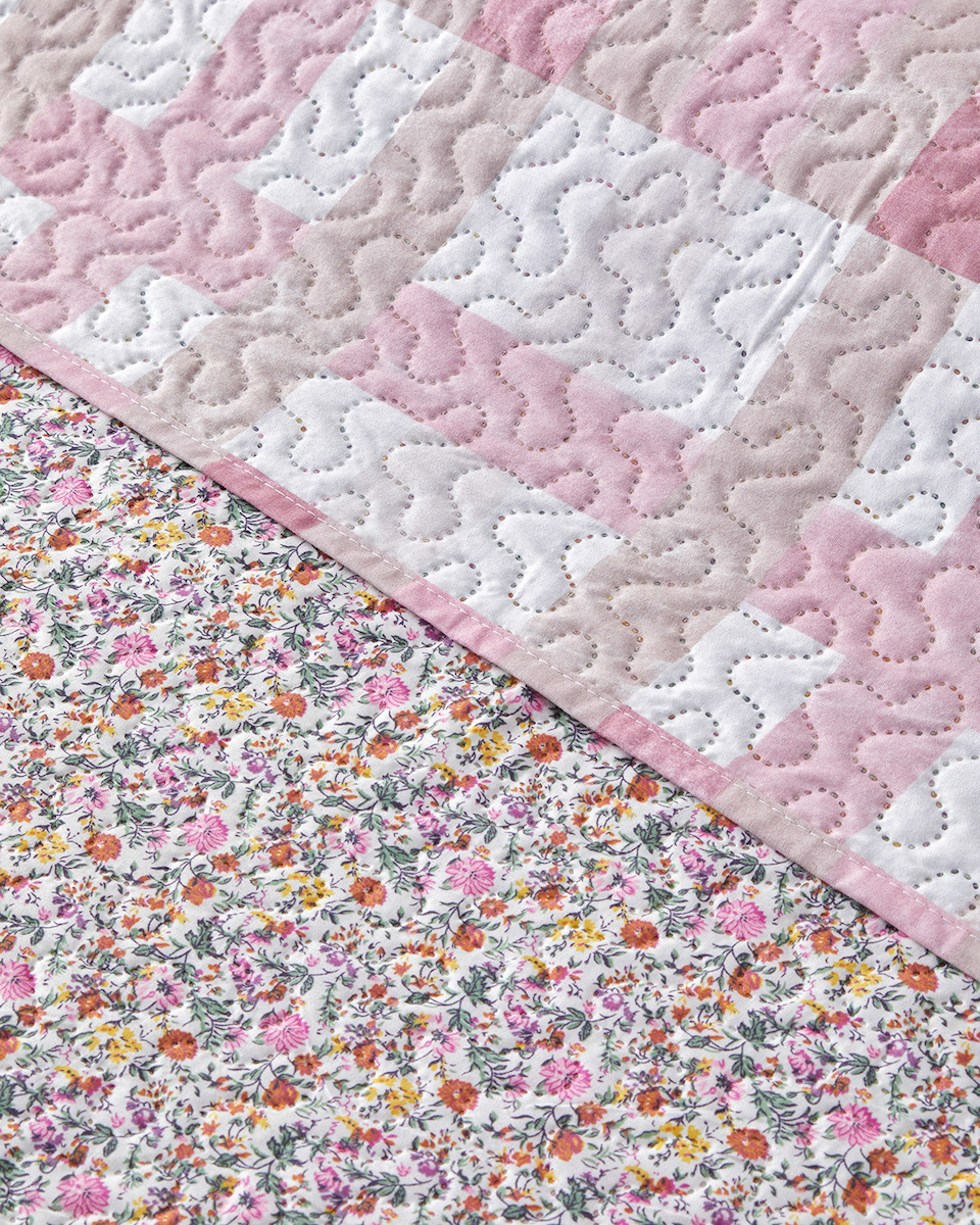 Blushing Blooms Çok Amaçlı Çift Kişilik Yatak Örtüsü Takımı 200x220 cm Pembe