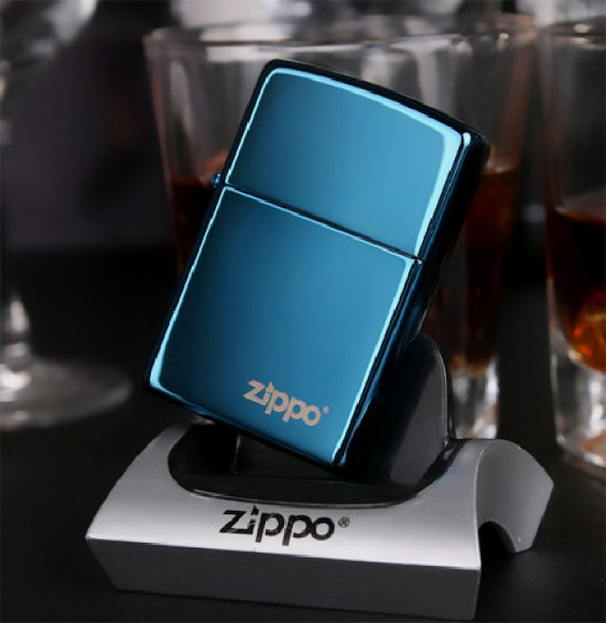 Zippo Çakmak Mavi Yazı Detaylı..