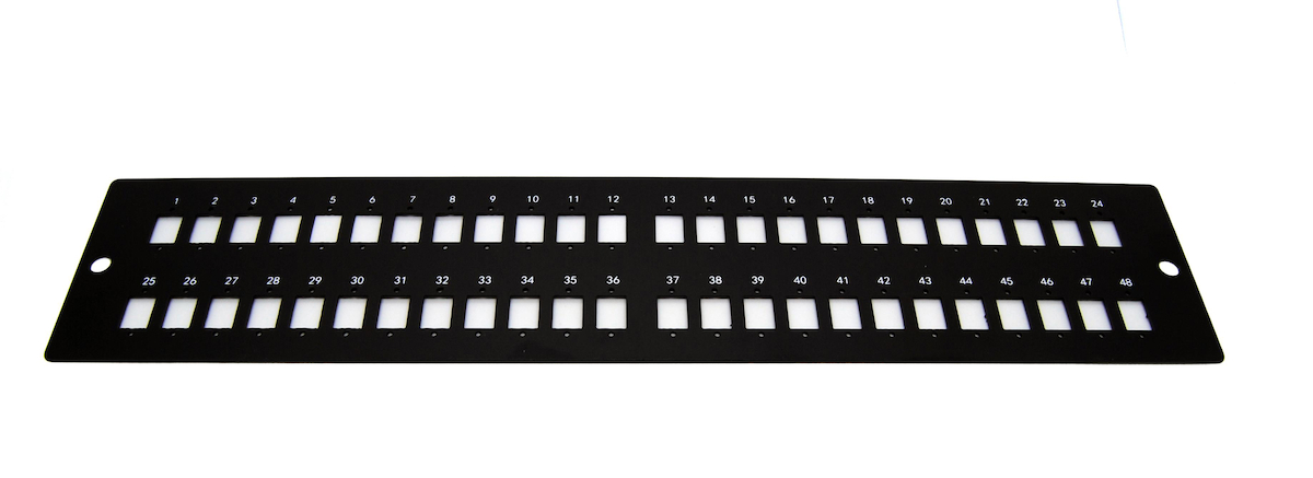 Beek BN-FP192U-QL Model Fiber Patch Panel Kutusu için 2U 48LC DX Ön Plaka Seti, 1&#039;li, coupler hariç
Beek 2U 48LC DX front plate sets, single front plates. Front plates for BN-FP192U-QL (without couplers installed)