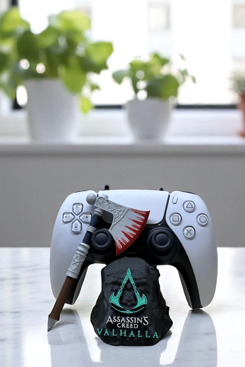 Assassin’s Creed PlayStation Konsol Standı Kol Tutucu Stand Joystick Standı PS4/PS5/XBOX Uyumlu