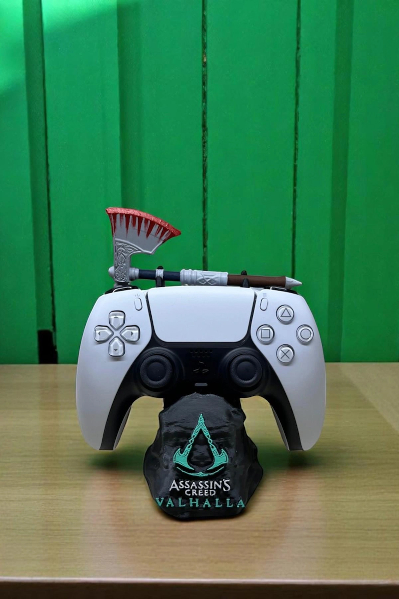 Assassin’s Creed PlayStation Konsol Standı Kol Tutucu Stand Joystick Standı PS4/PS5/XBOX Uyumlu