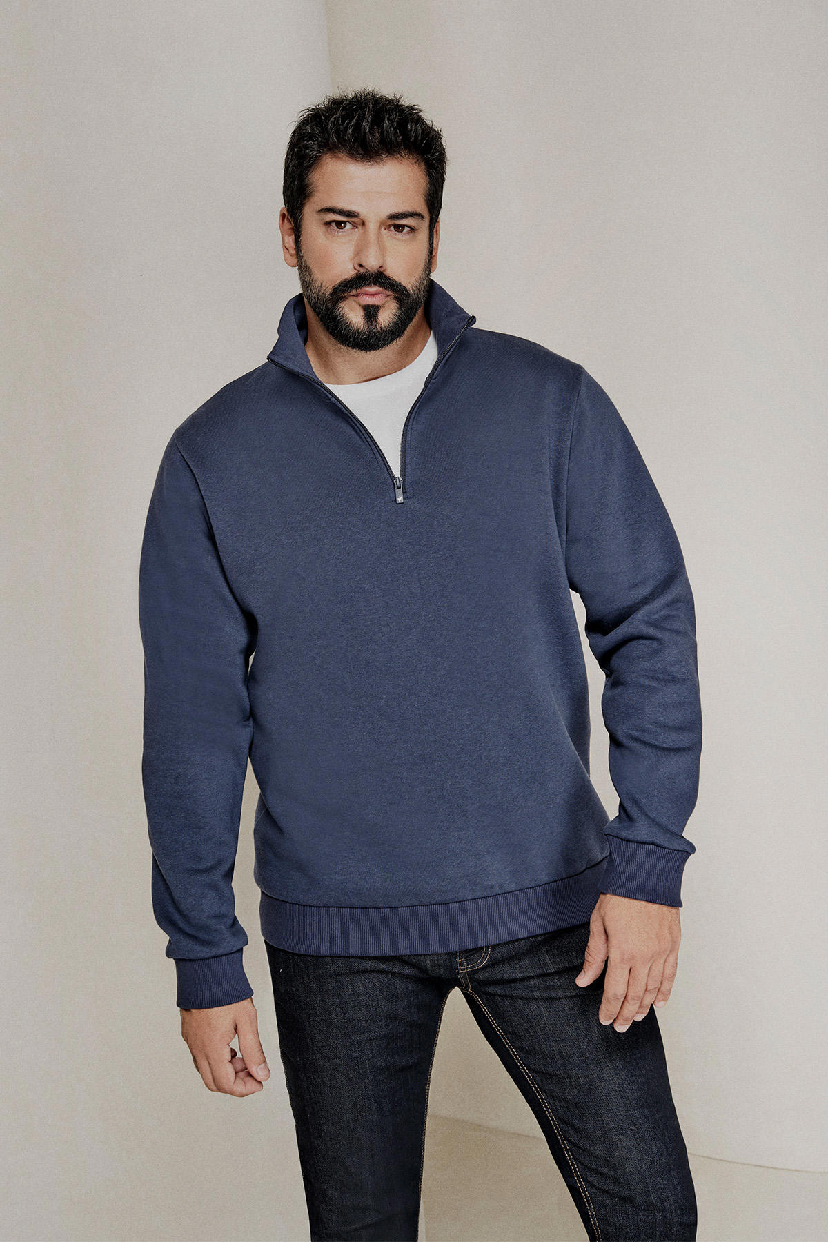 Standart Fit Normal Kesim İçi Polarlı Bato Yaka Pamuklu Sweatshirt