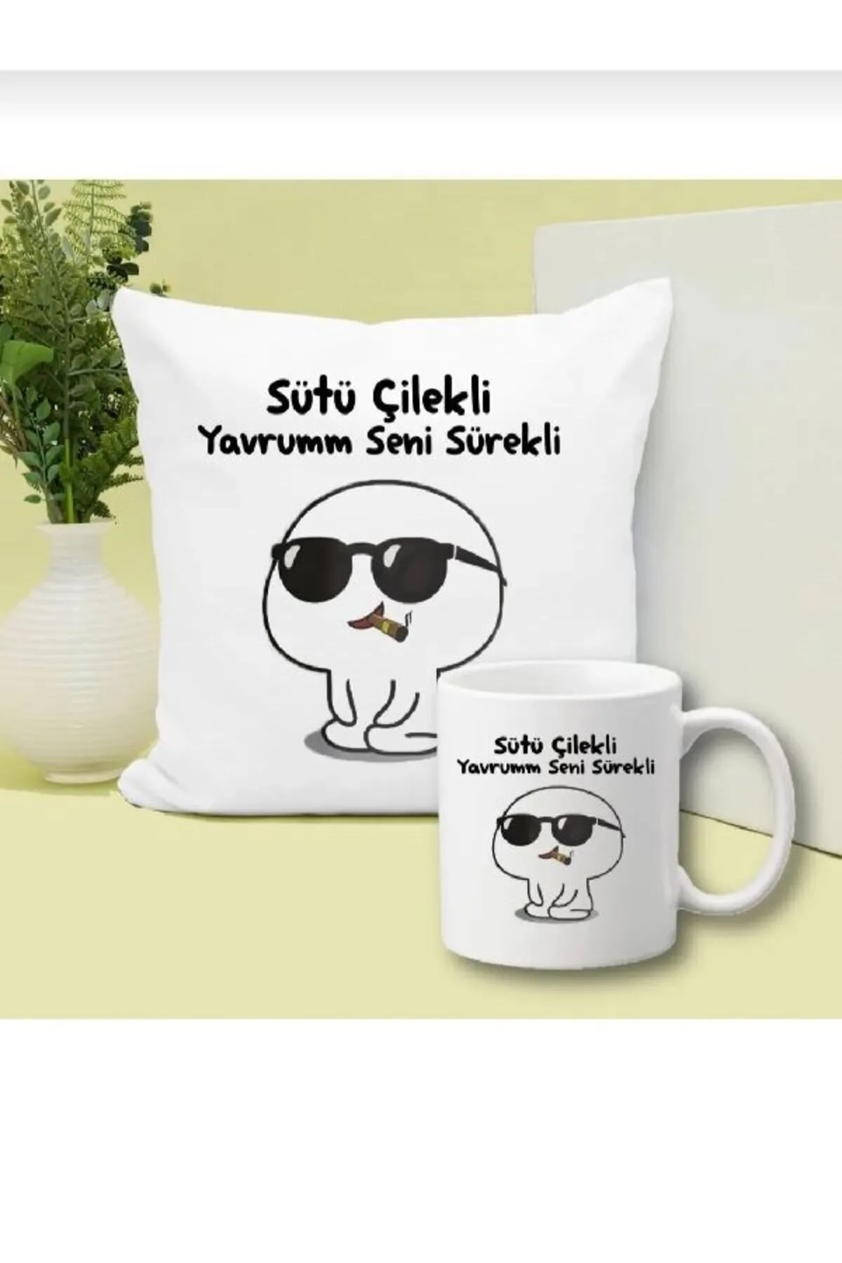 Sütlü çilekli seni sürekli yavrum yazılı yastik kupa set