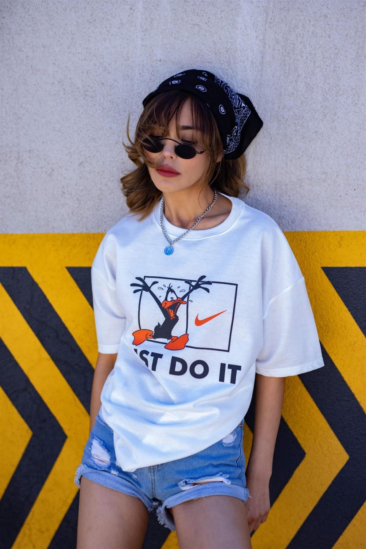 Just Do İt Logo Baskılı Tshirt