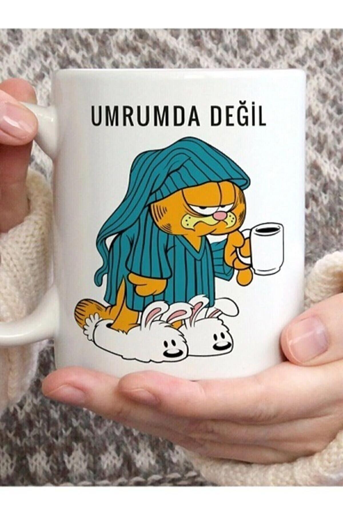 Kahve Içen Kedi Tasarımlı Umrumda Değil Kupa Bardak