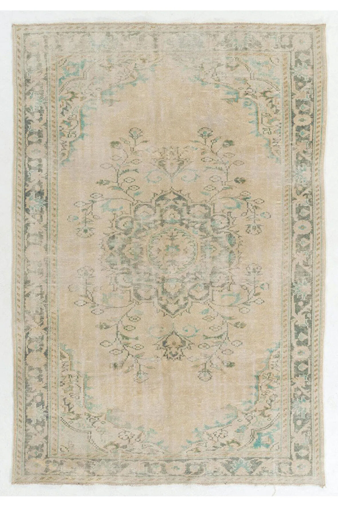 188x276 cm Eski Yeşil ve Bej 20.Yüzyılda Yapılmış El Yapımı Türk Yün Alan Halısı