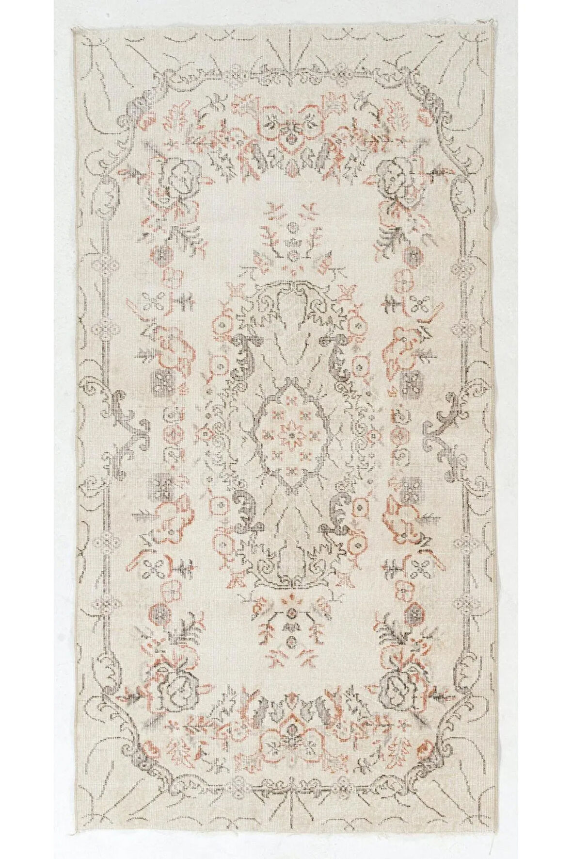 117x210 cm Güneşte Soldurulmuş Eski Anadolu Uşak Halısı. Yün Zemin Kaplama, El Yapımı Halı