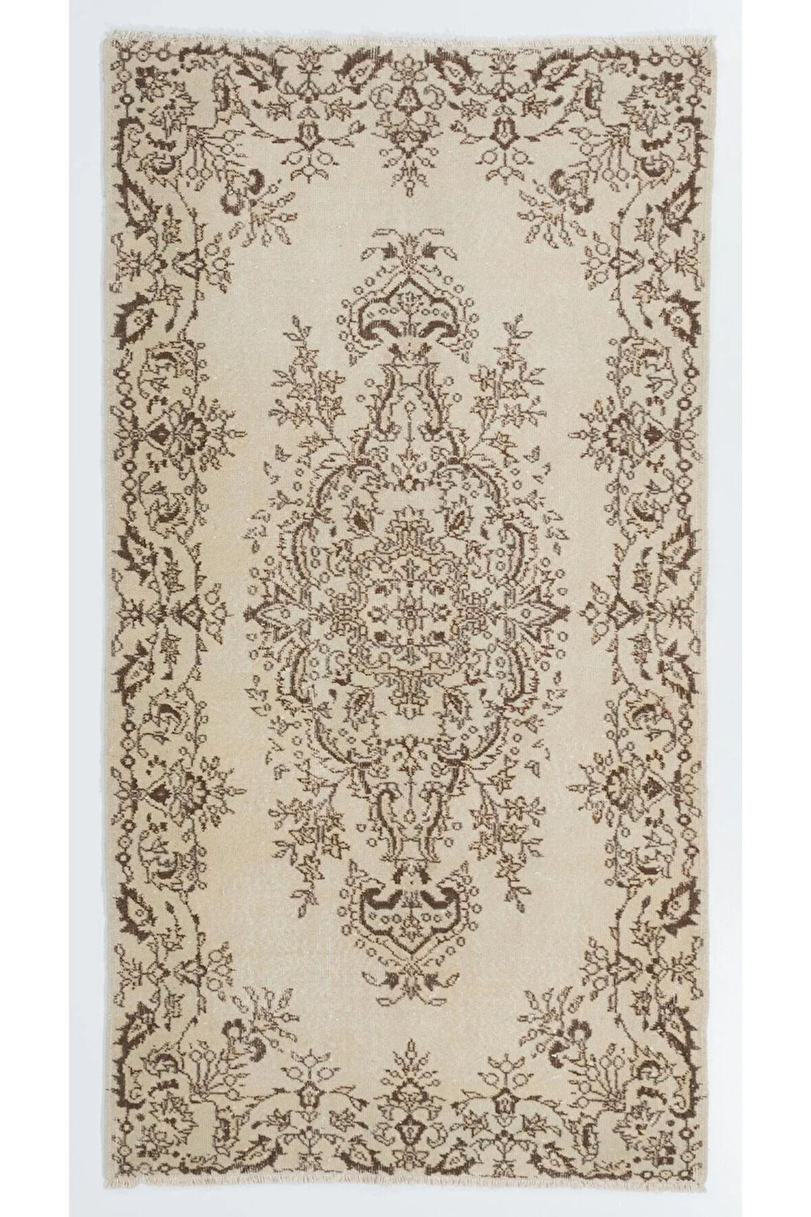 115x220 cm Fildişi ve Kahverengi Renklerde Eski El Yapımı Türk Halısı, Dekoratif Yatak Odası Halısı