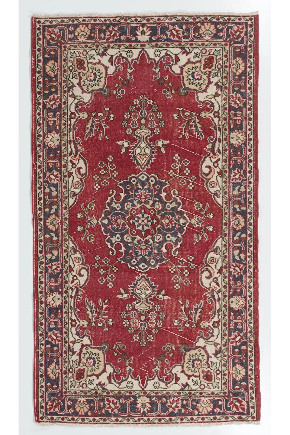 120x215 cm Kırmızı ve Fildişi renginde eşi benzeri olmayan Eski El Dokuması Alan Halısı