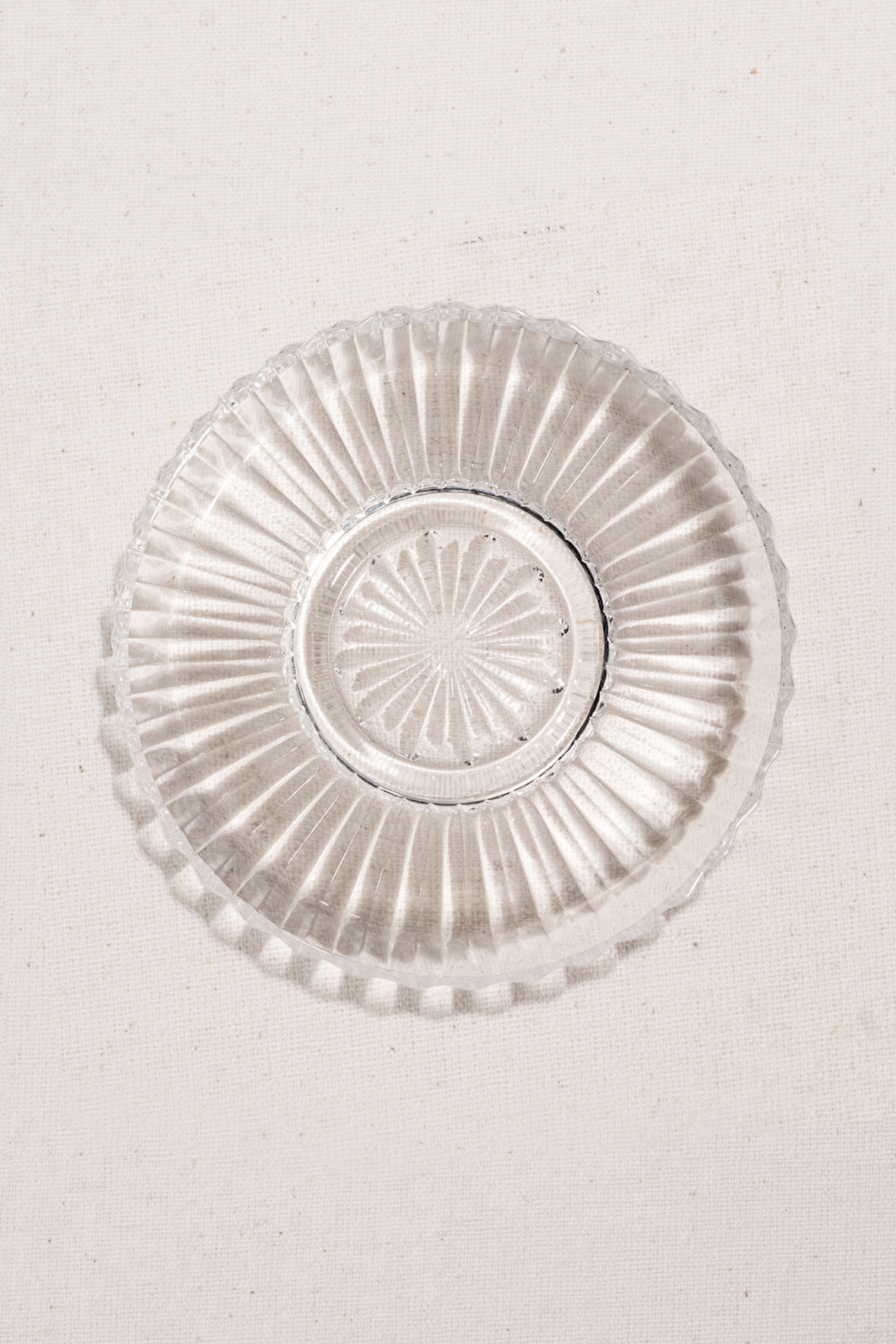 Gravürlü Çay Tabağı