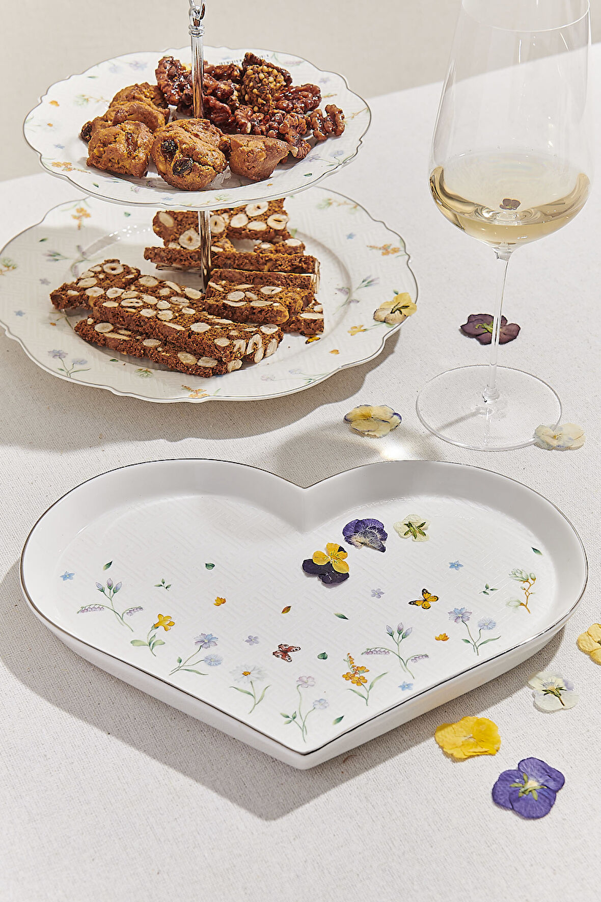 Petite Fleur Porselen Servis Tabağı Kalp Sarı / Beyaz