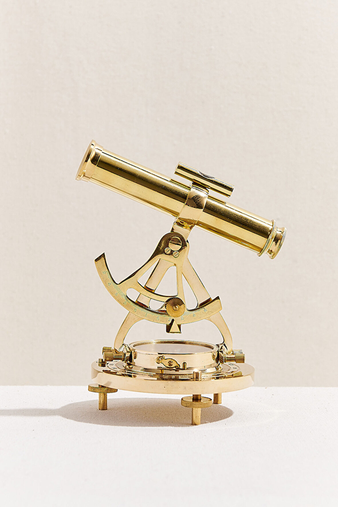 Dekoratif Teleskopik Pirinç Alidat