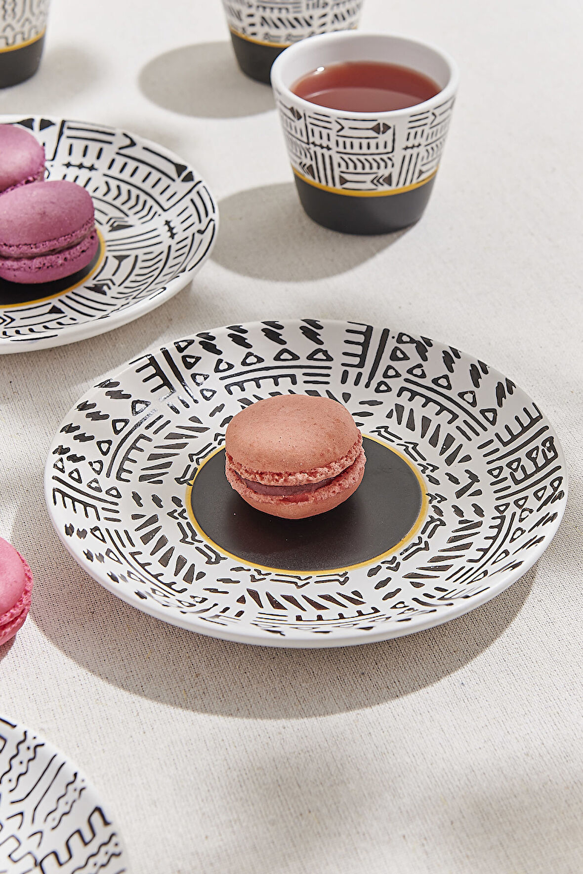 Tribe 4 Seramik Tabak Siyah Beyaz