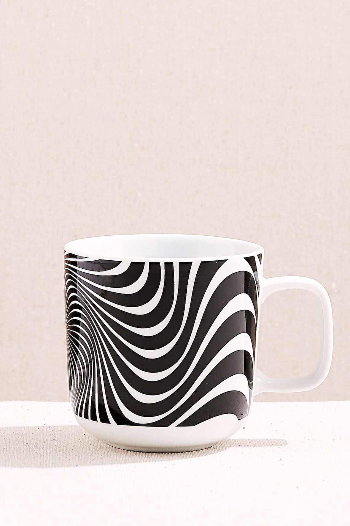 Opart 2 Porselen Kupa Siyah Beyaz