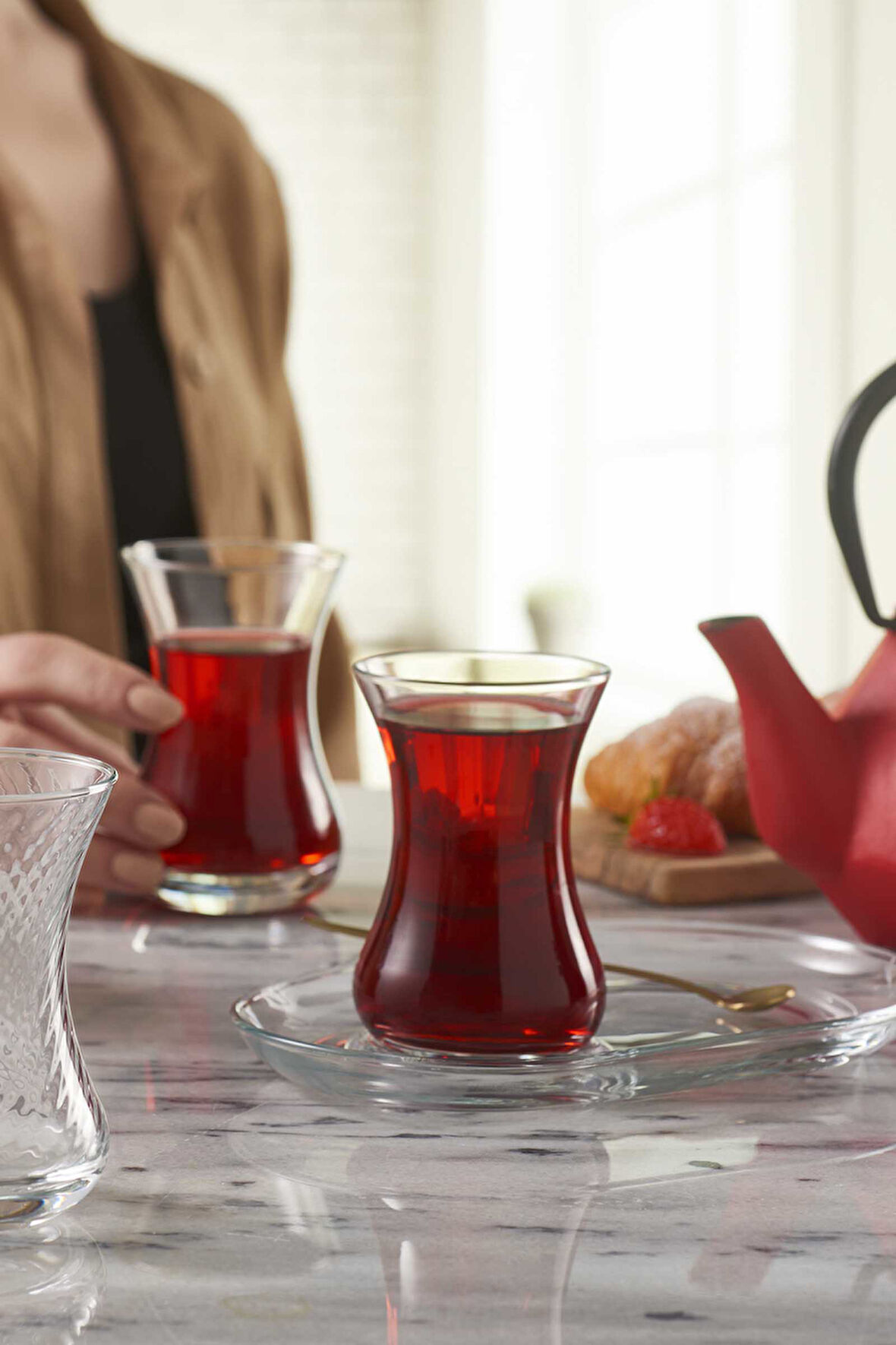  İnce Belli Çay Seti