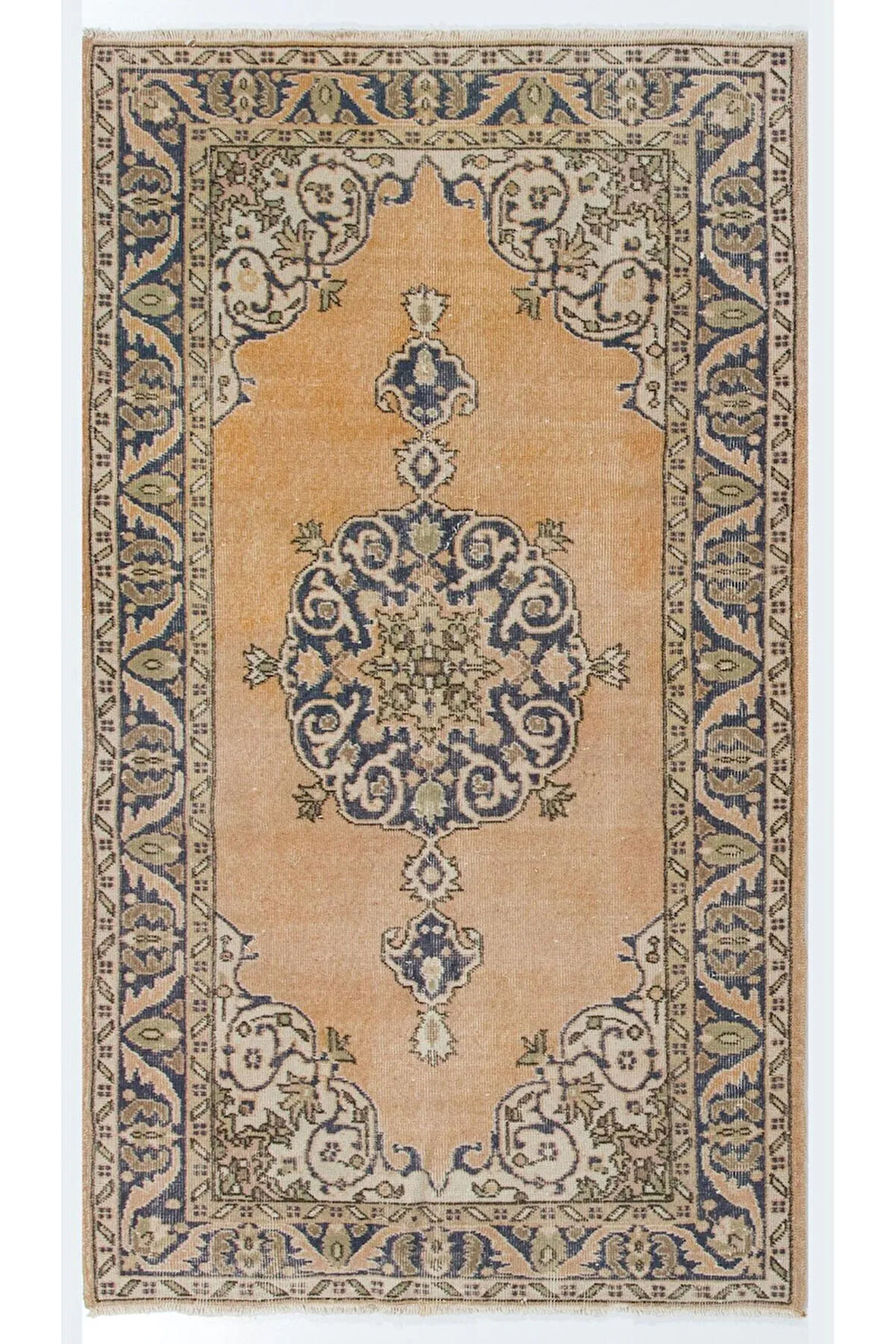 123x210 cm Madalyon Tasarımlı İnce El Düğümlü Alan Halısı. El Dokuma Eski Halı, Yün Zemin Kaplaması