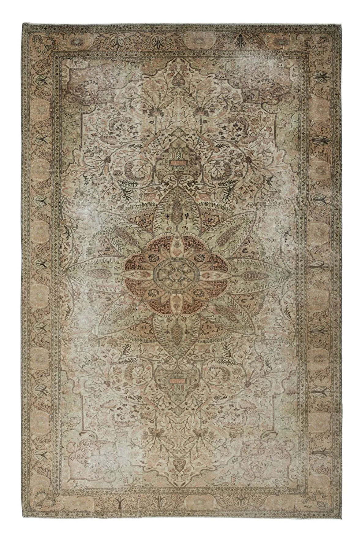 226x351 cm Türünün Tek örneği Eski Alan Halısı, Madalyon Tasarımlı El Düğümlü Anadolu Halısı
