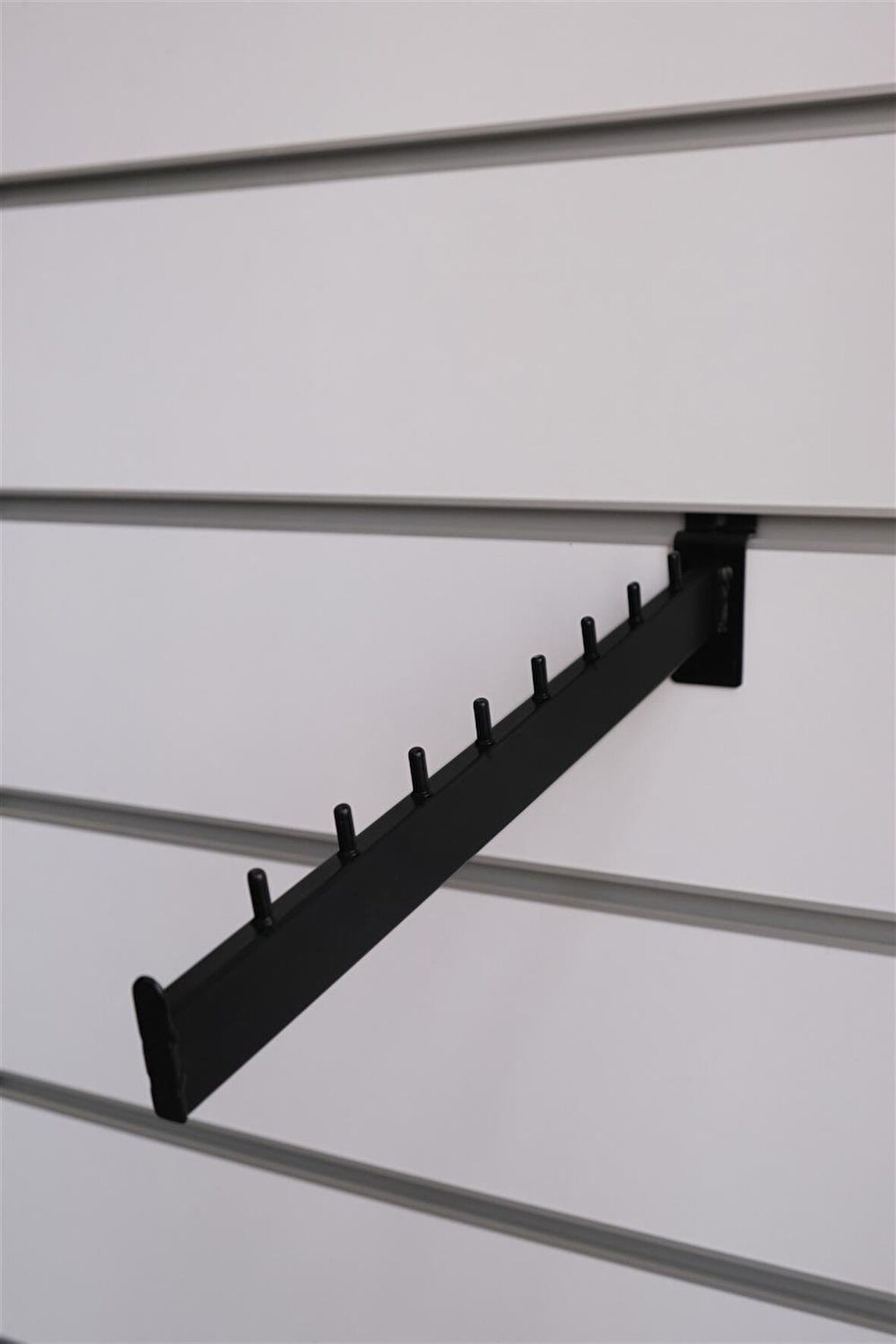 Kanallı Panoya Eğri Siyah Baston