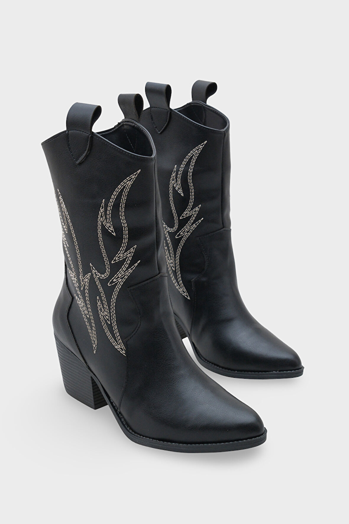 Kadın Sivri Burun Nakışlı Western Günlük Topuklu Bot Sovey Siyah