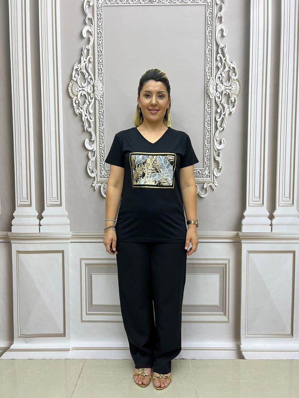 Çerçeveli Yaprak Tshirt - SİYAH