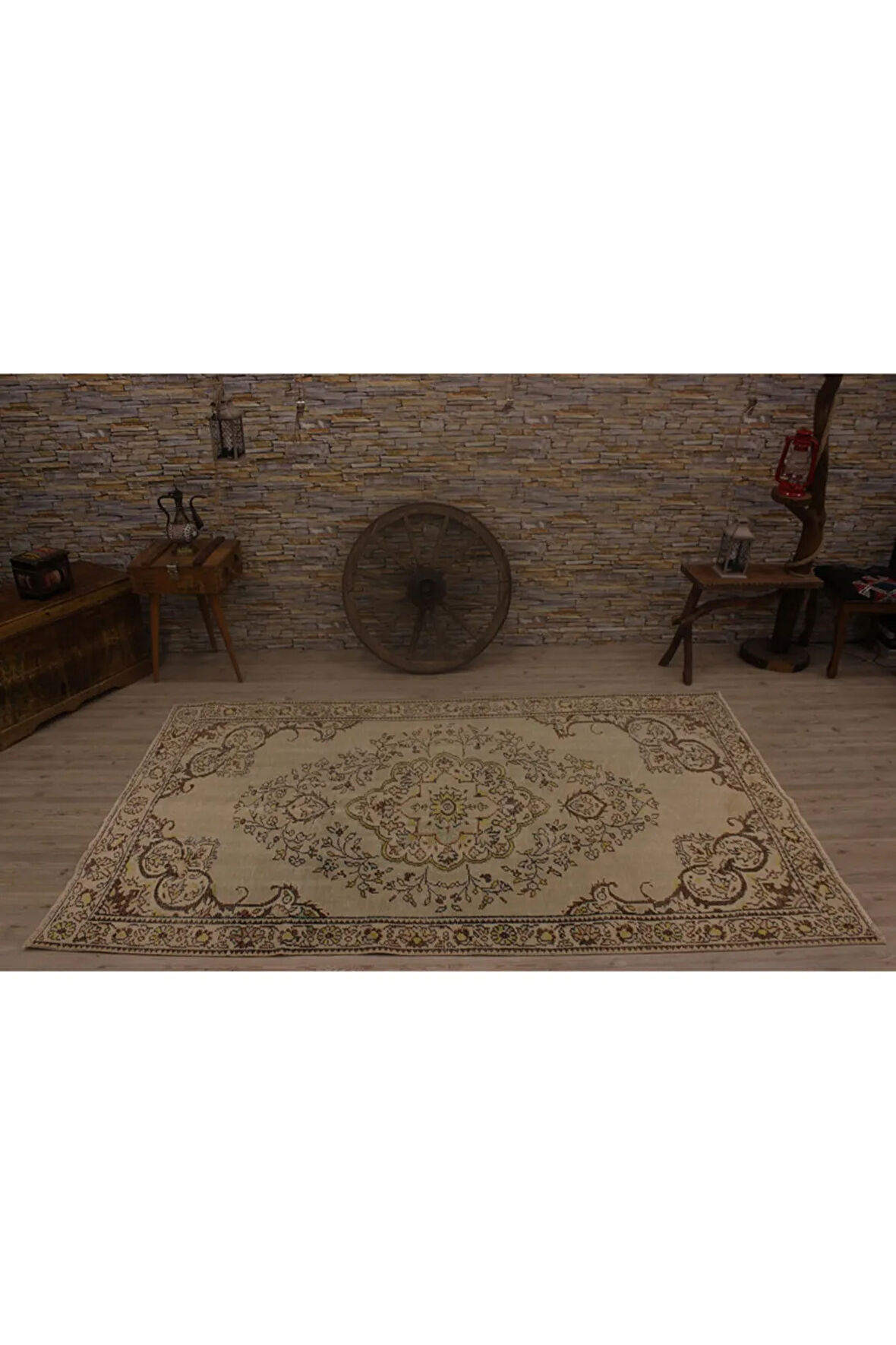 Krem Modern Vintage Eskitme Halı 153x263