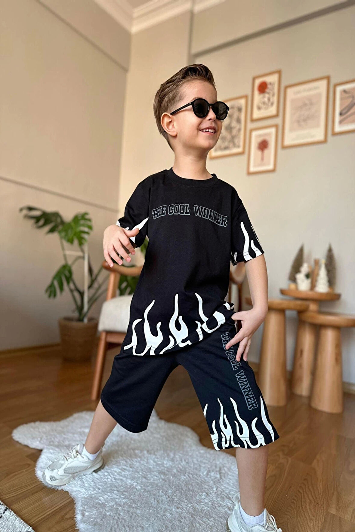 Yeni Sezon Alev Desenli Siyah Renk Erkek Çocuk Şortlu Takım