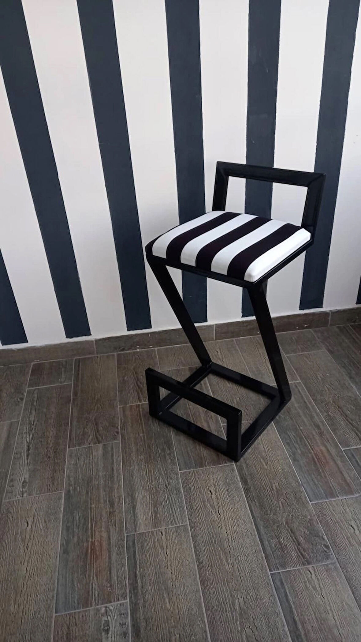 BAR SANDALYESİ 85 CM VE 95 CM ARASI MASALAR İÇİN UYGUN BAR TABURESİ