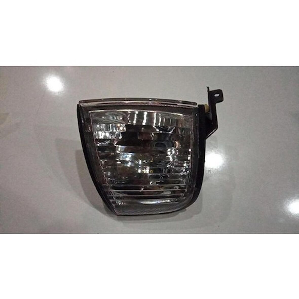 SİNYAL B2500 02-04 LH
