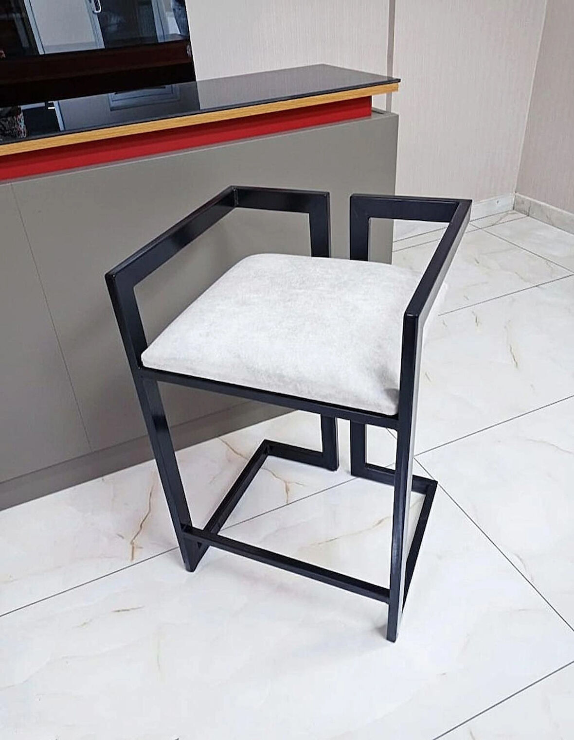 BAR SANDALYESİ 85 CM VE 95 CM ARASI MASALAR İÇİN UYGUN ADA SANDALYE