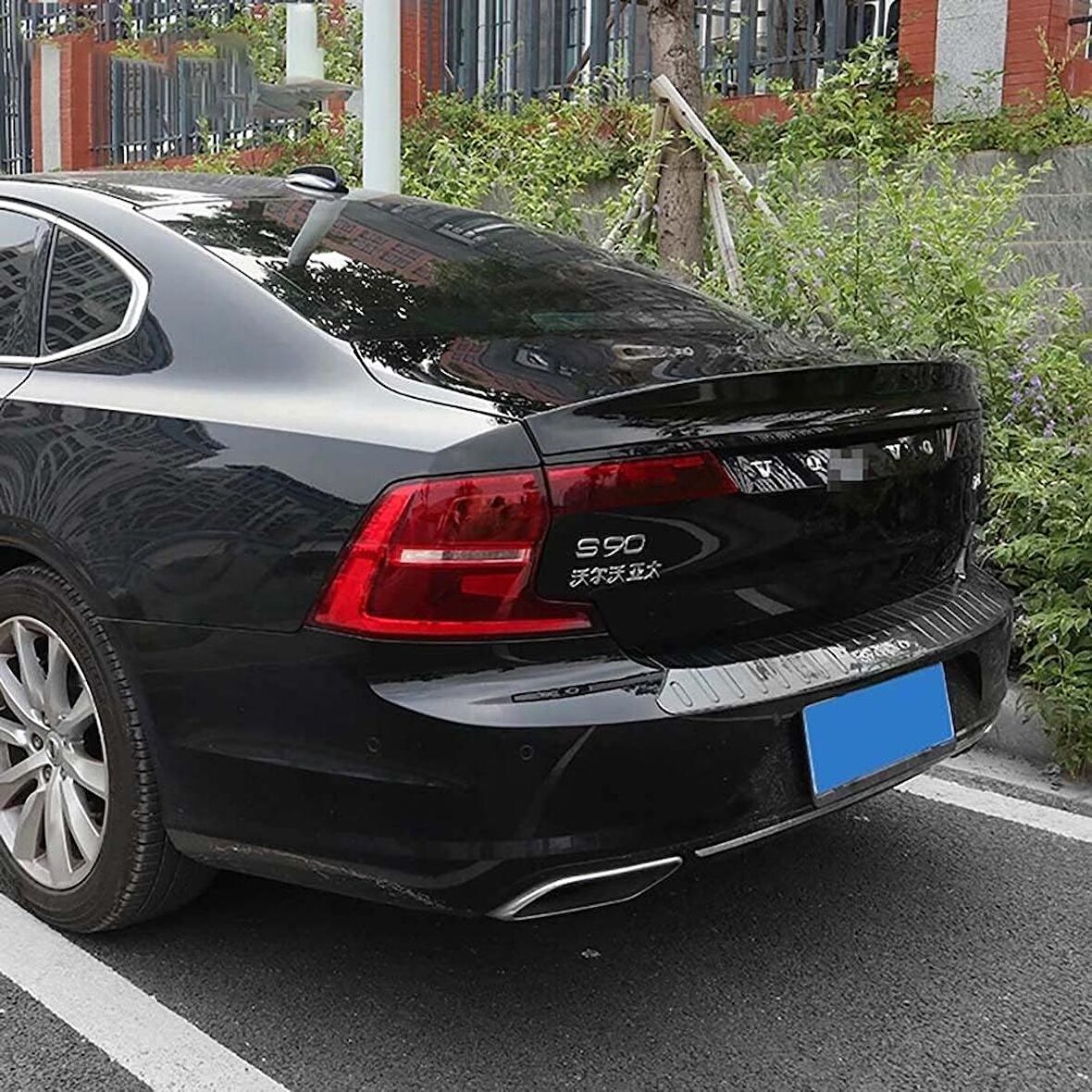 Volvo S90 Boyalı Spoiler (Pianoblack)