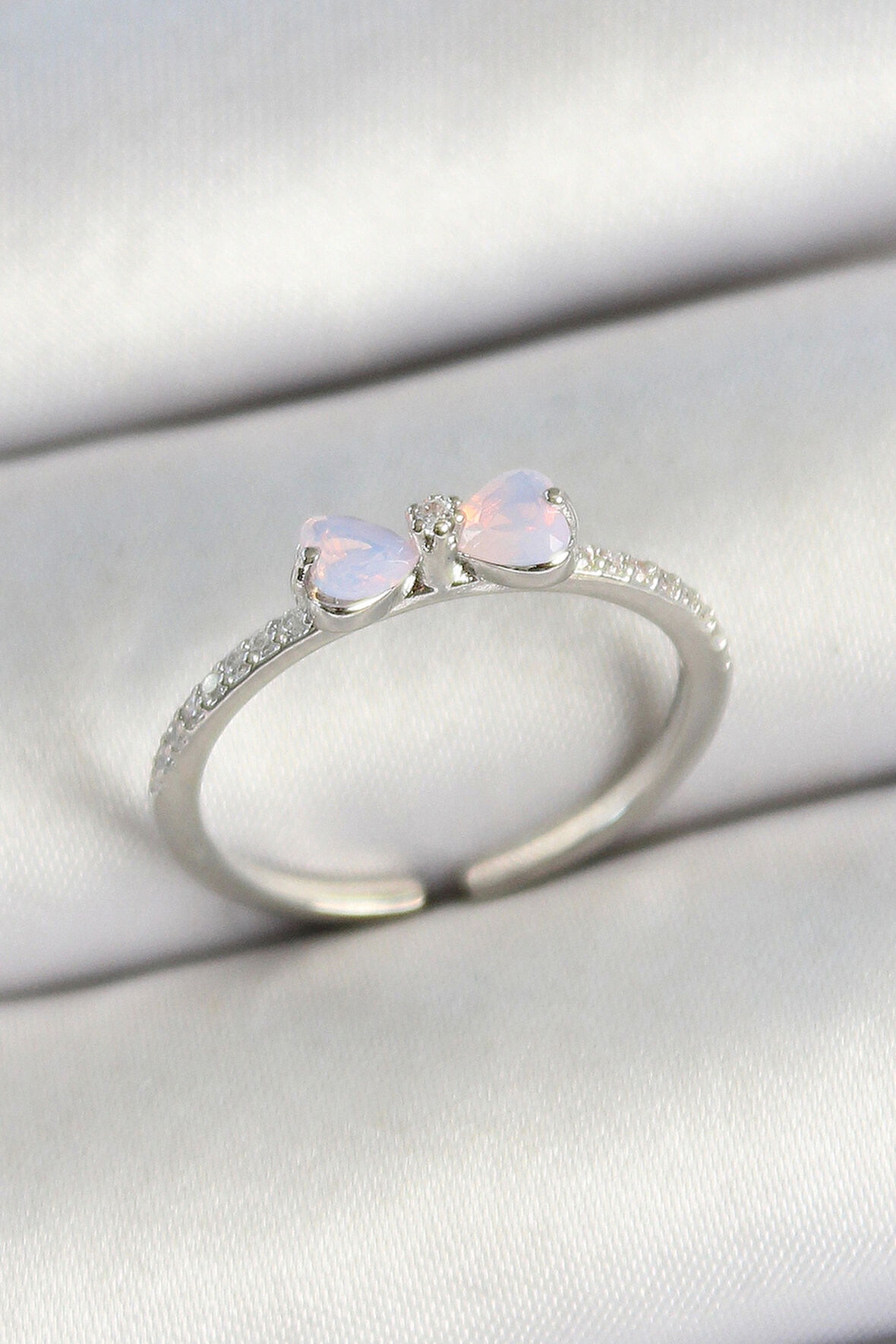 Pirinç Fiyonk Figürlü Zirkon Taşlı Gold Renk Ayarlanabilir Kadın Yüzük