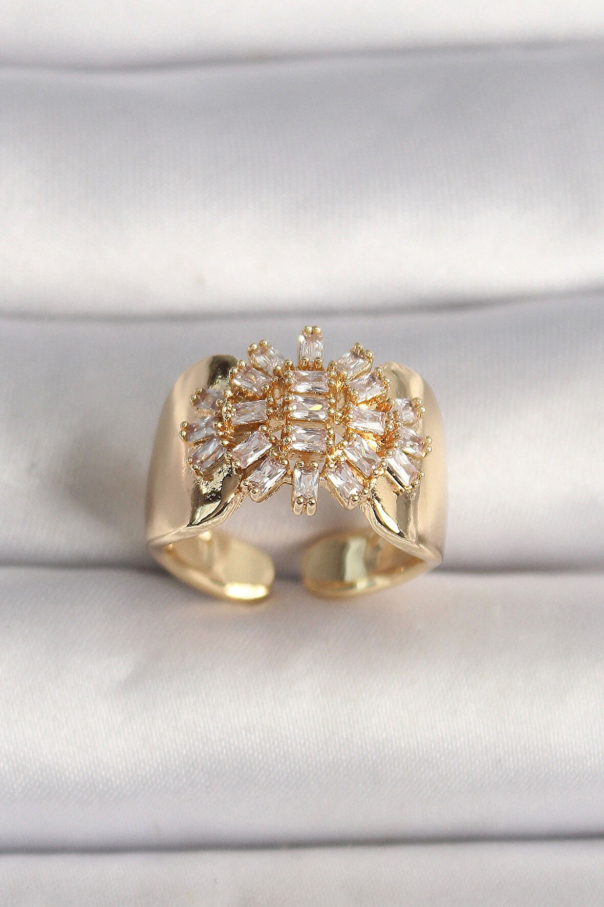 Pirinç Gold Renk Ayarlanabilir Baget Zirkon Taş Kadın Yüzük