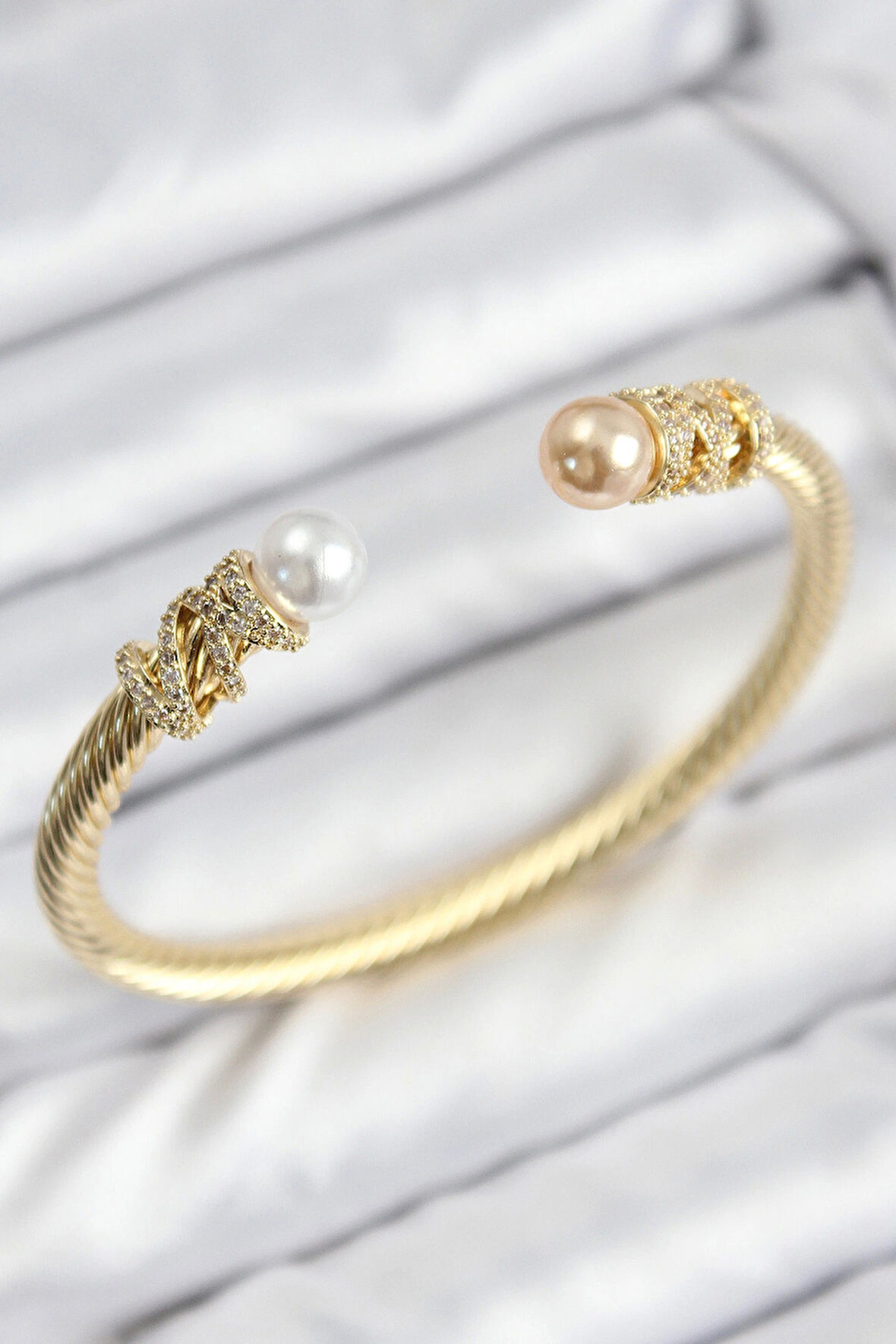 316L Çelik Zirkon Taşlı İnci Model Gold Renk Kadın Bileklik