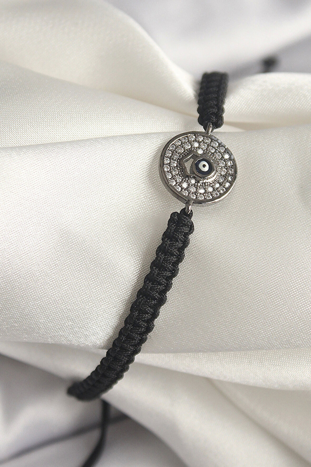 Pirinç Füme Renk Zirkon Taşlı Nazar Boncuk İşleme Makrome Asansörlü Model Kadın Bileklik