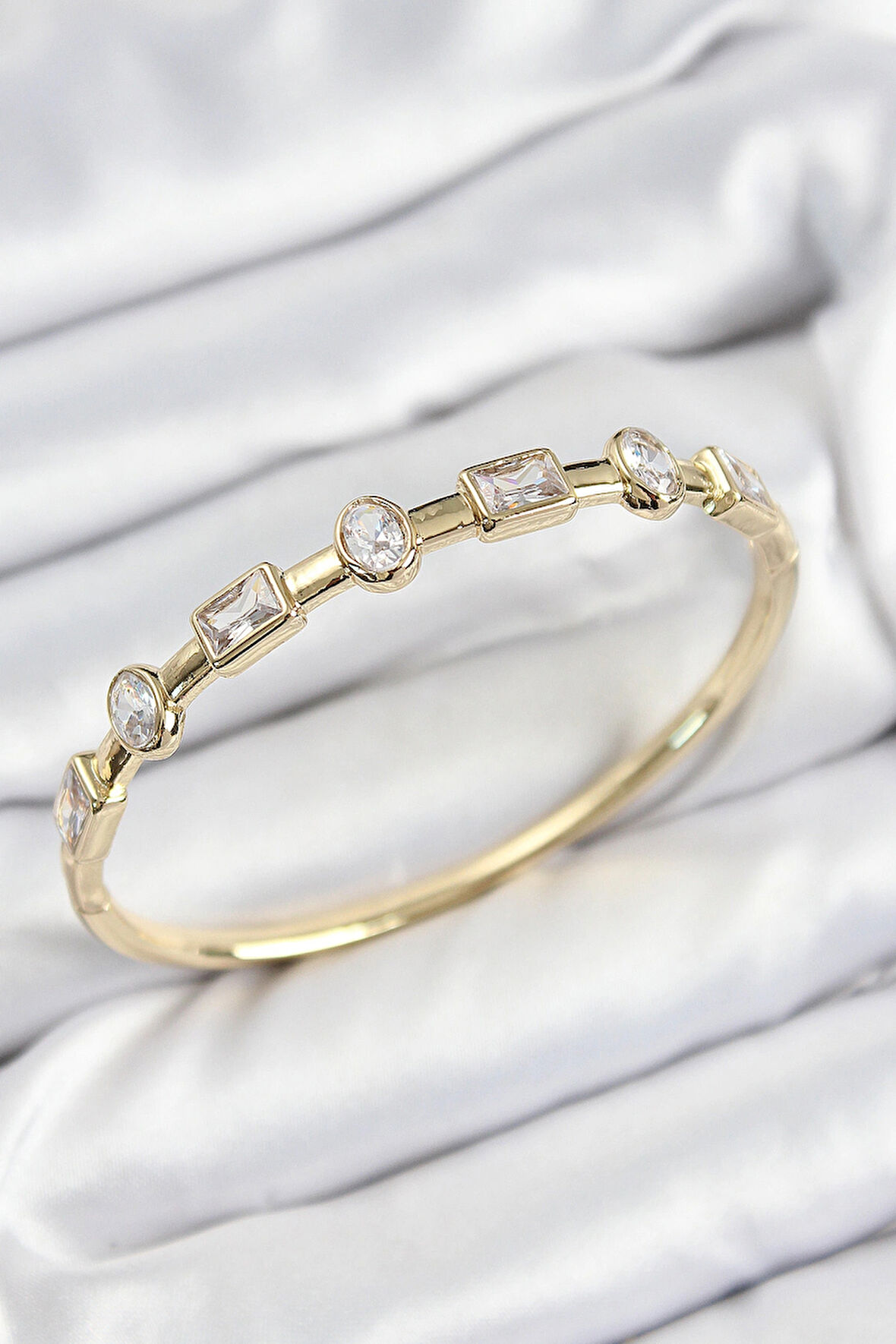 Pirinç Zirkon Taşlı Geometrik Model Model Gold Renk Kadın Kelepçe