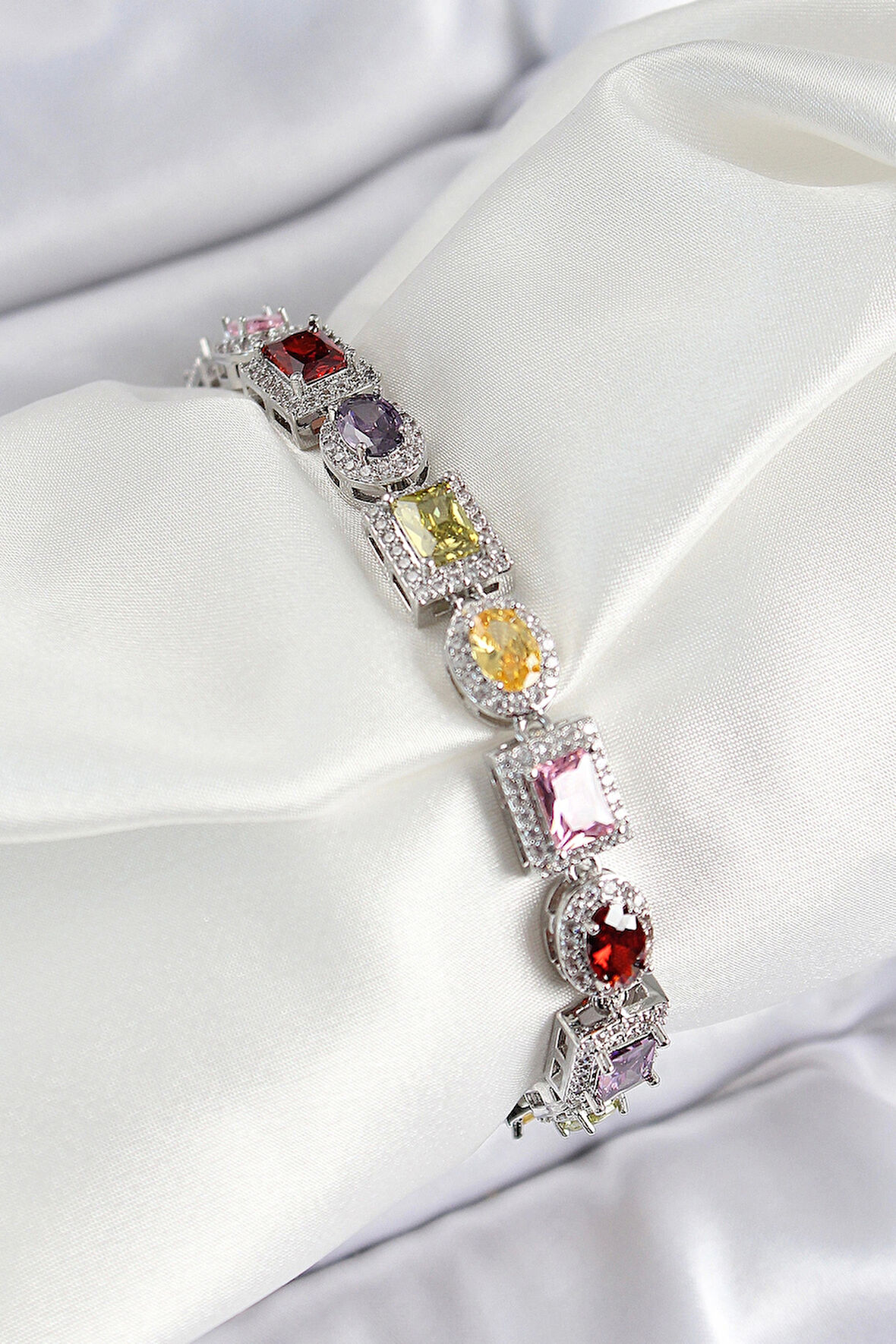 Pirinç Karışık Zirkon Taşlı Baget Model Gümüş Renk VIP Seri Kadın Bileklik