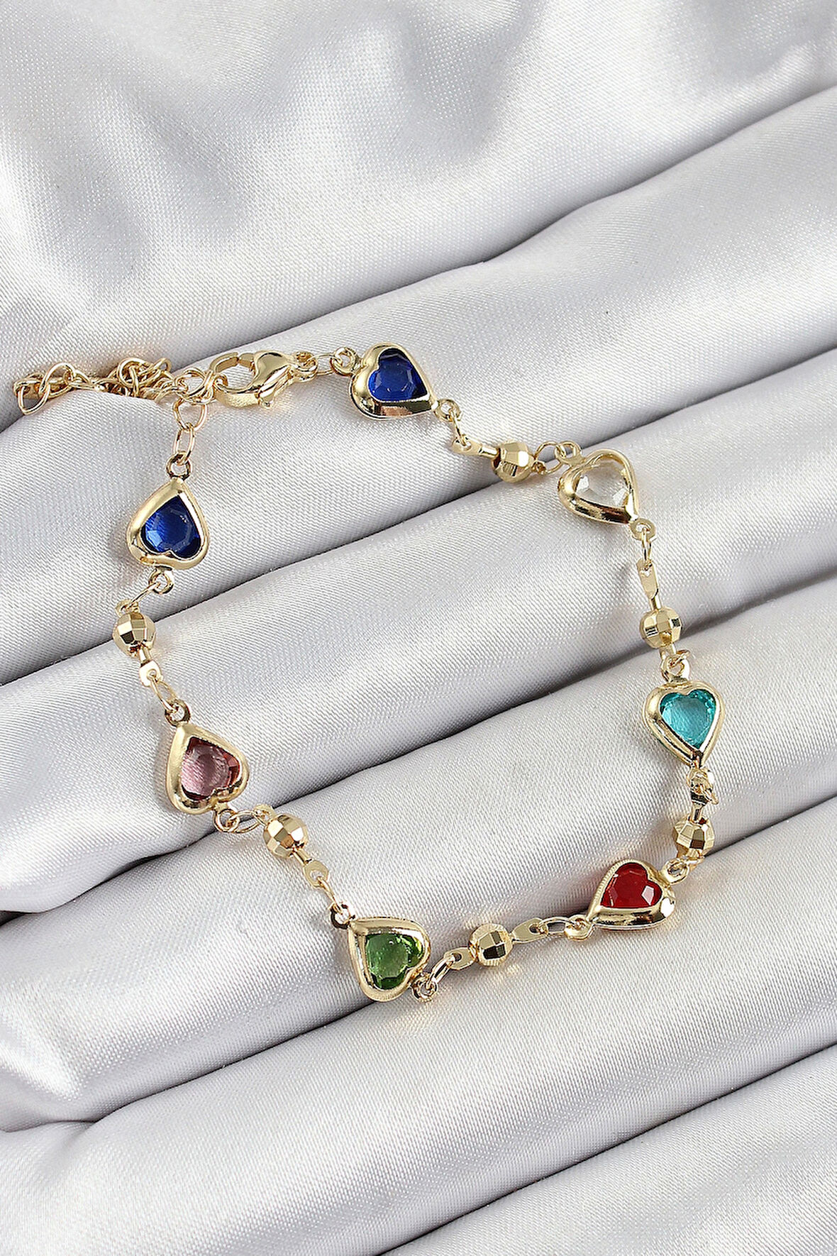 Pirinç Asorti Kalp Model Gold Renk Zirkon Taşlı Kadın Bileklik