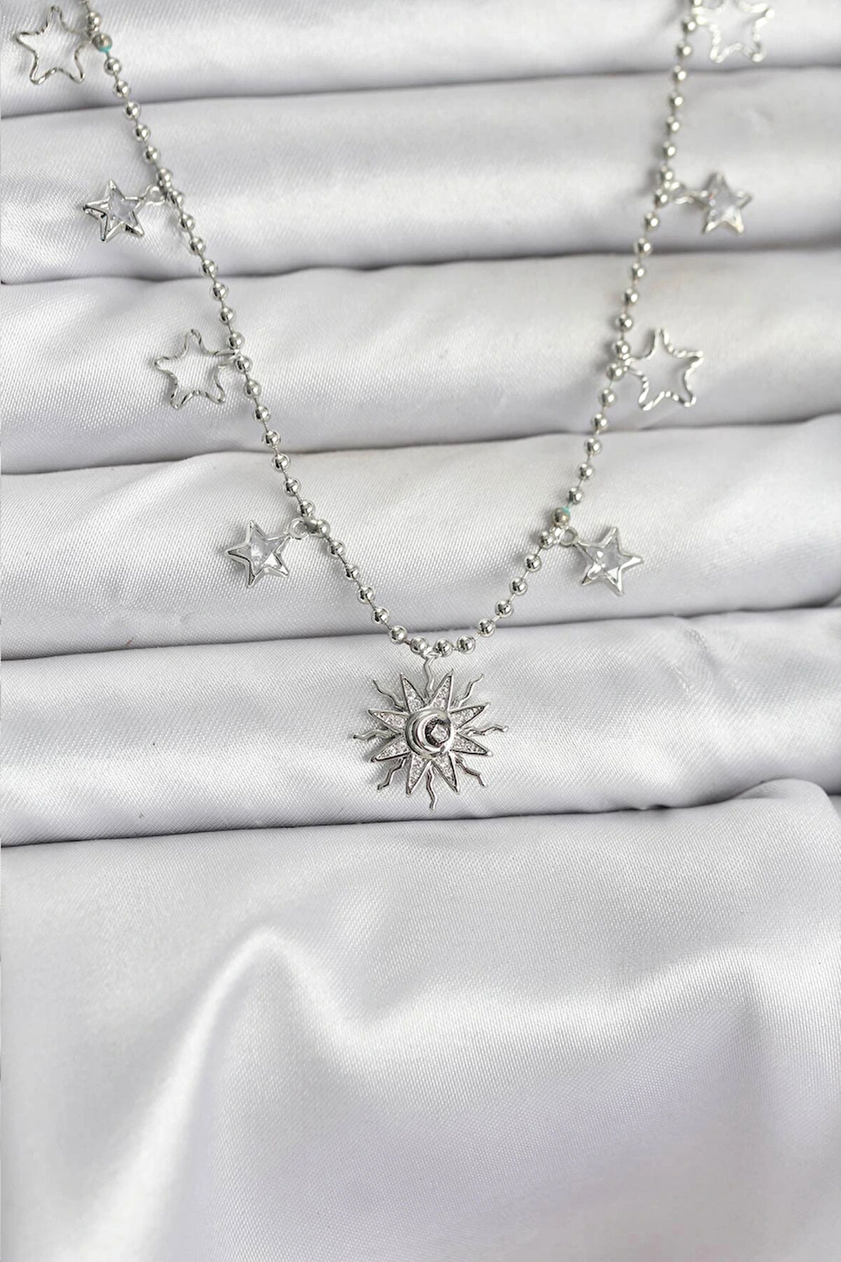 Pirinç Gümüş Renk Güneş Model Kadın Kolye