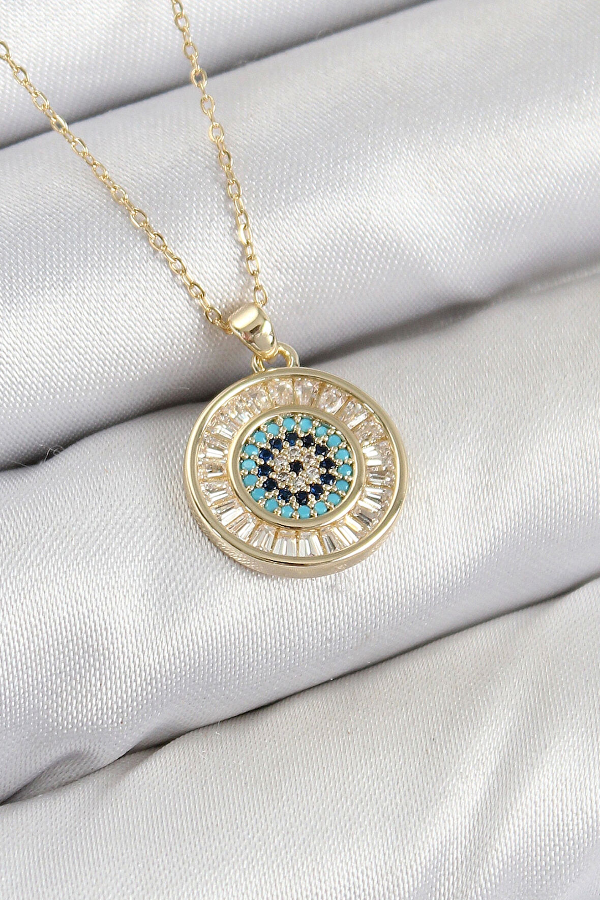 Pirinç Zirkon Taşlı Su Yolu Nazar Model Gold Renk Kadın Kolye