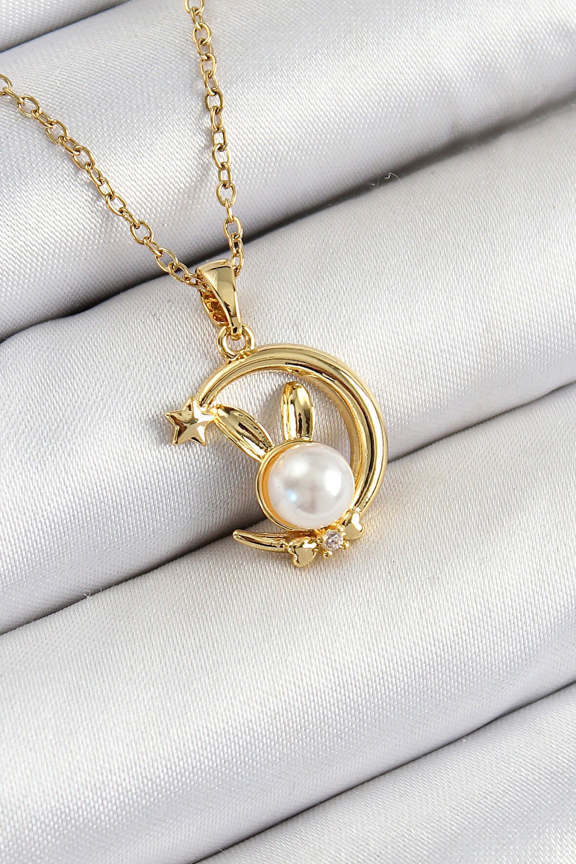 316L Çelik İnci Detaylı Hilal Tavşan Model Gold Renk Kadın Kolye