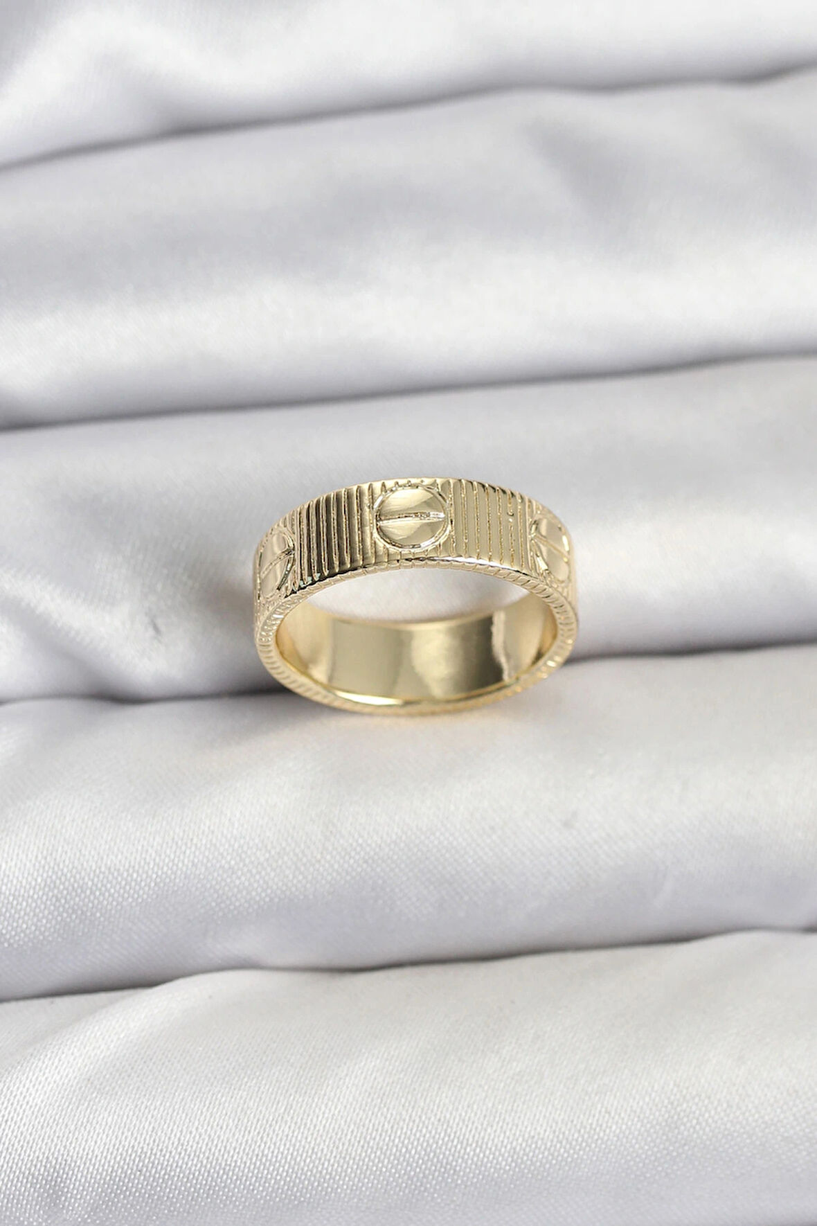 Gold Renk Model Kadın Yüzük