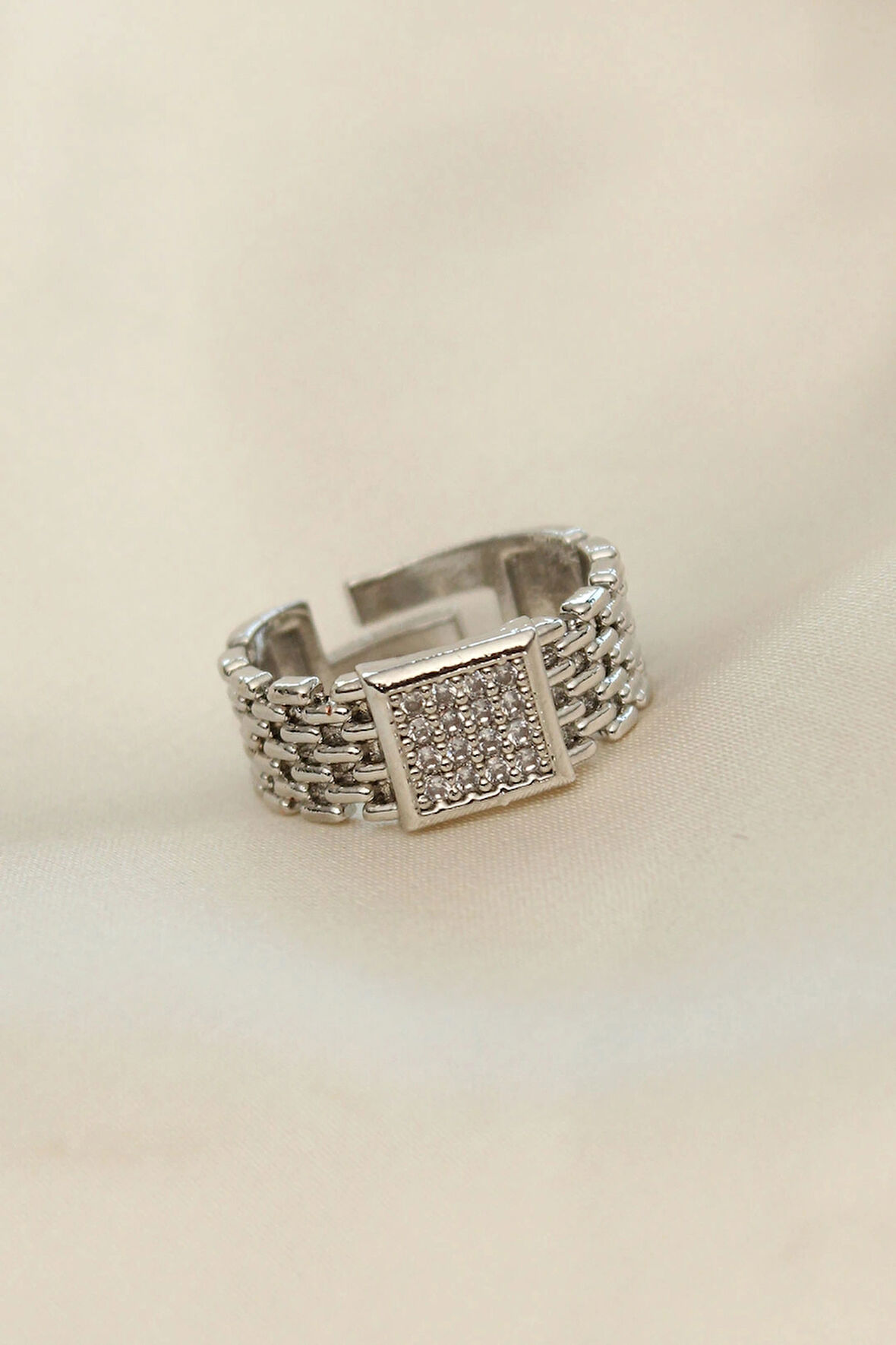 Ayarlamalı Gümüş Renk Kare Zirkon Taşlı Yüzük