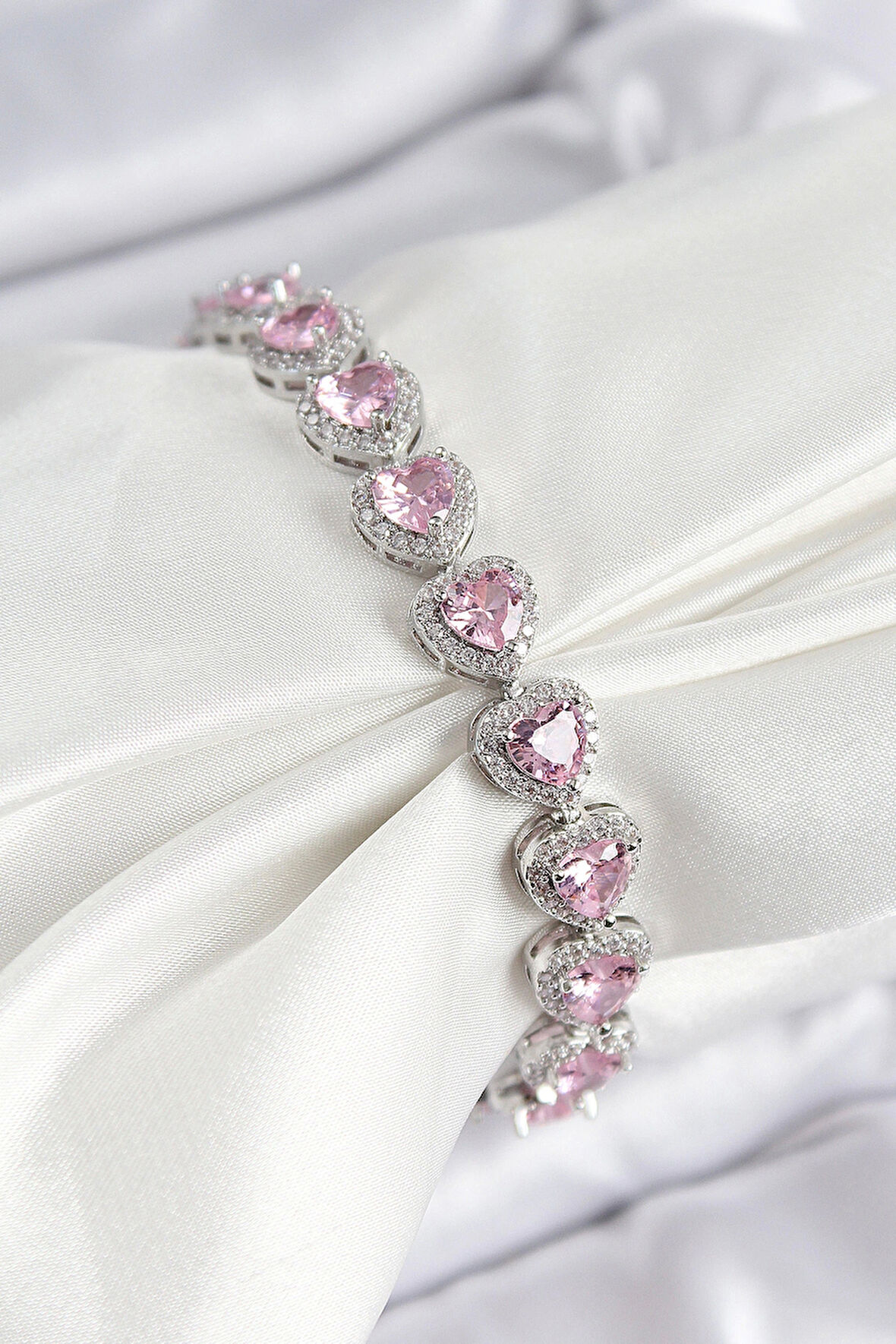 Pirinç Zirkon Taşlı Pembe Kalp Baget Model Gümüş Renk VIP Seri Kadın Bileklik